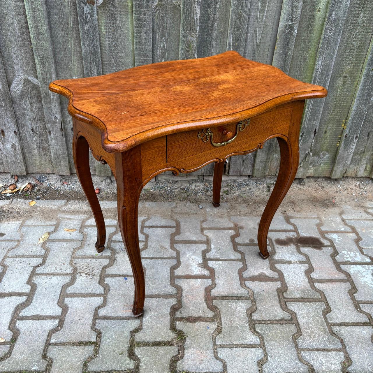 Table ancienne  France vers 1750  Chêne massif en vente 11