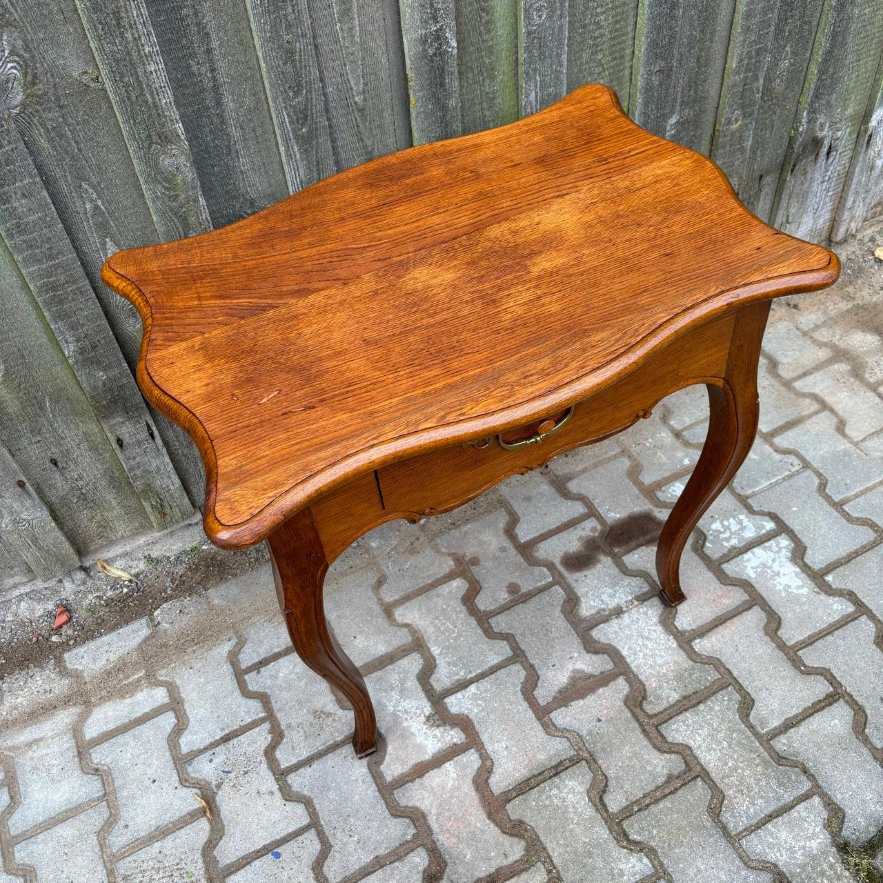 Table ancienne  France vers 1750  Chêne massif en vente 2
