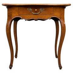 Tavolo antico  Francia intorno al 1750  Rovere massiccio