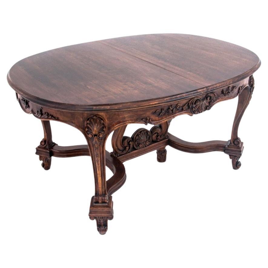 Antiker Tisch aus dem Ende des 19. Jahrhunderts, Westeuropa. Nach der Renovierung
