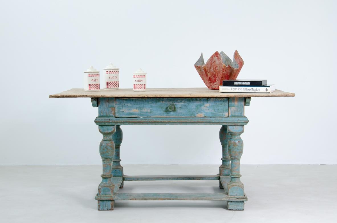 XIXe siècle Table ancienne en bois peint en vente