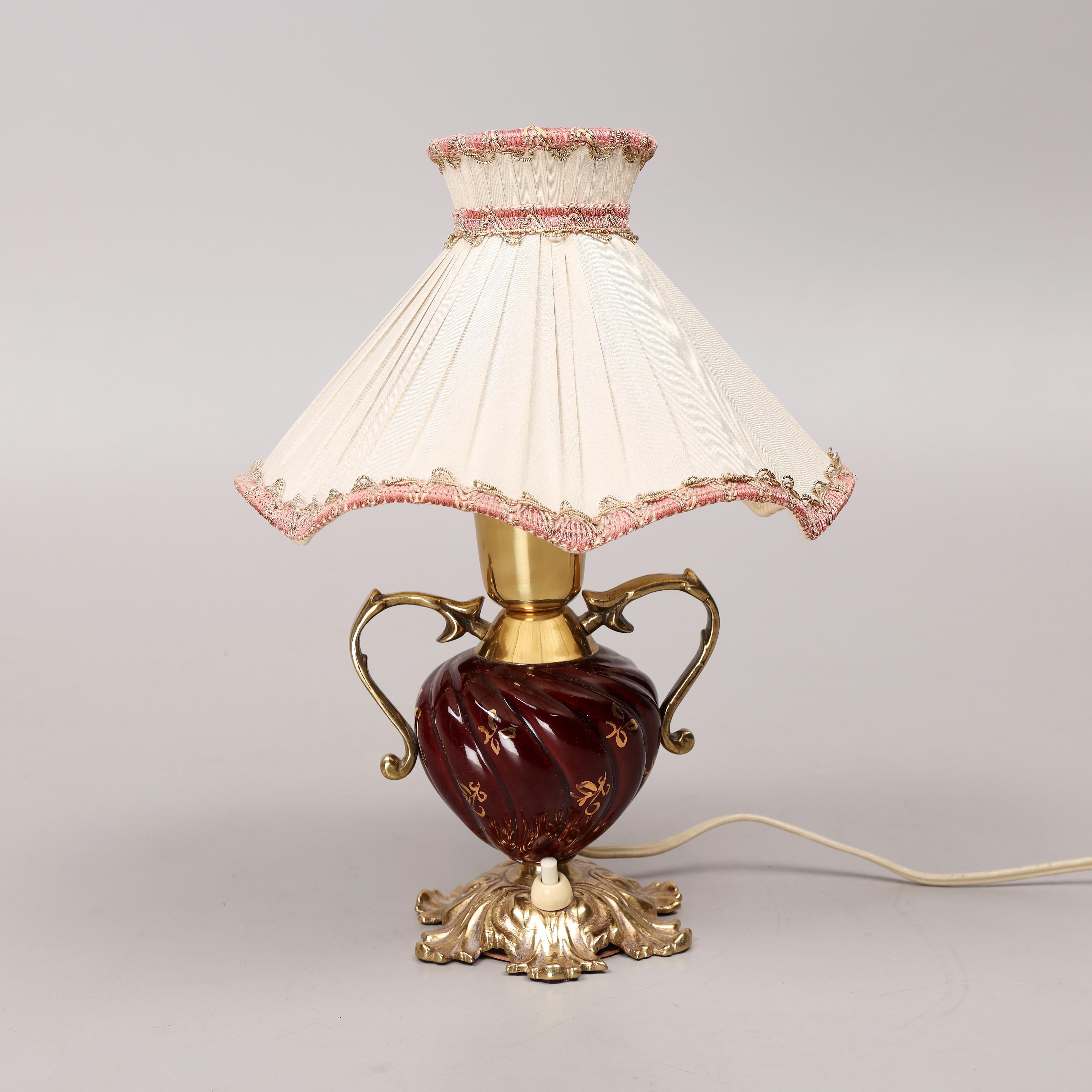 Lampe de table ancienne Lampe Classic en céramique laiton Hollywood Regency Ewå, Värnamo Excellent état - En vente à Hampshire, GB