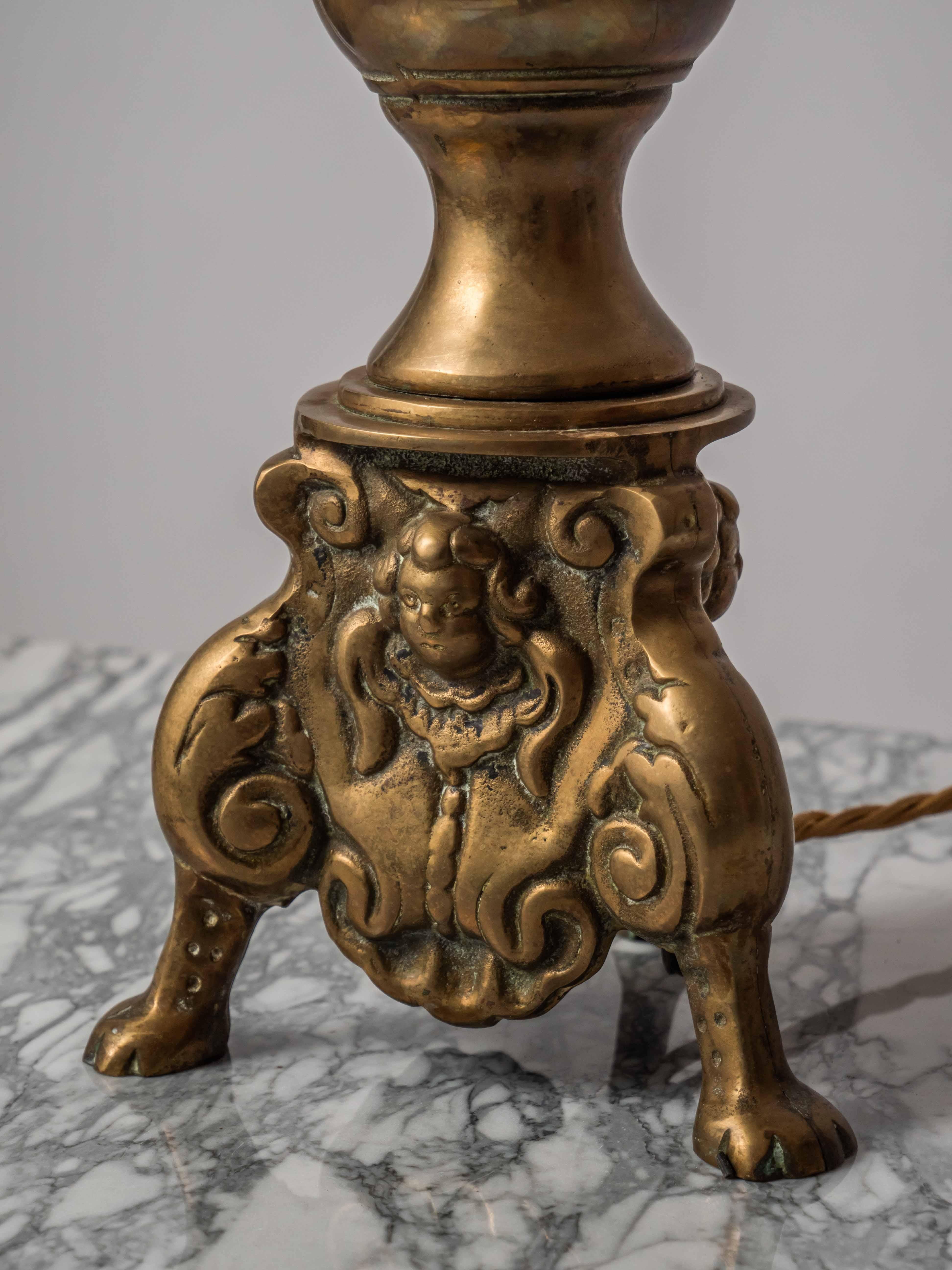 Antique table lamp on a baroque leg In Good Condition For Sale In STRAČOV, CZ