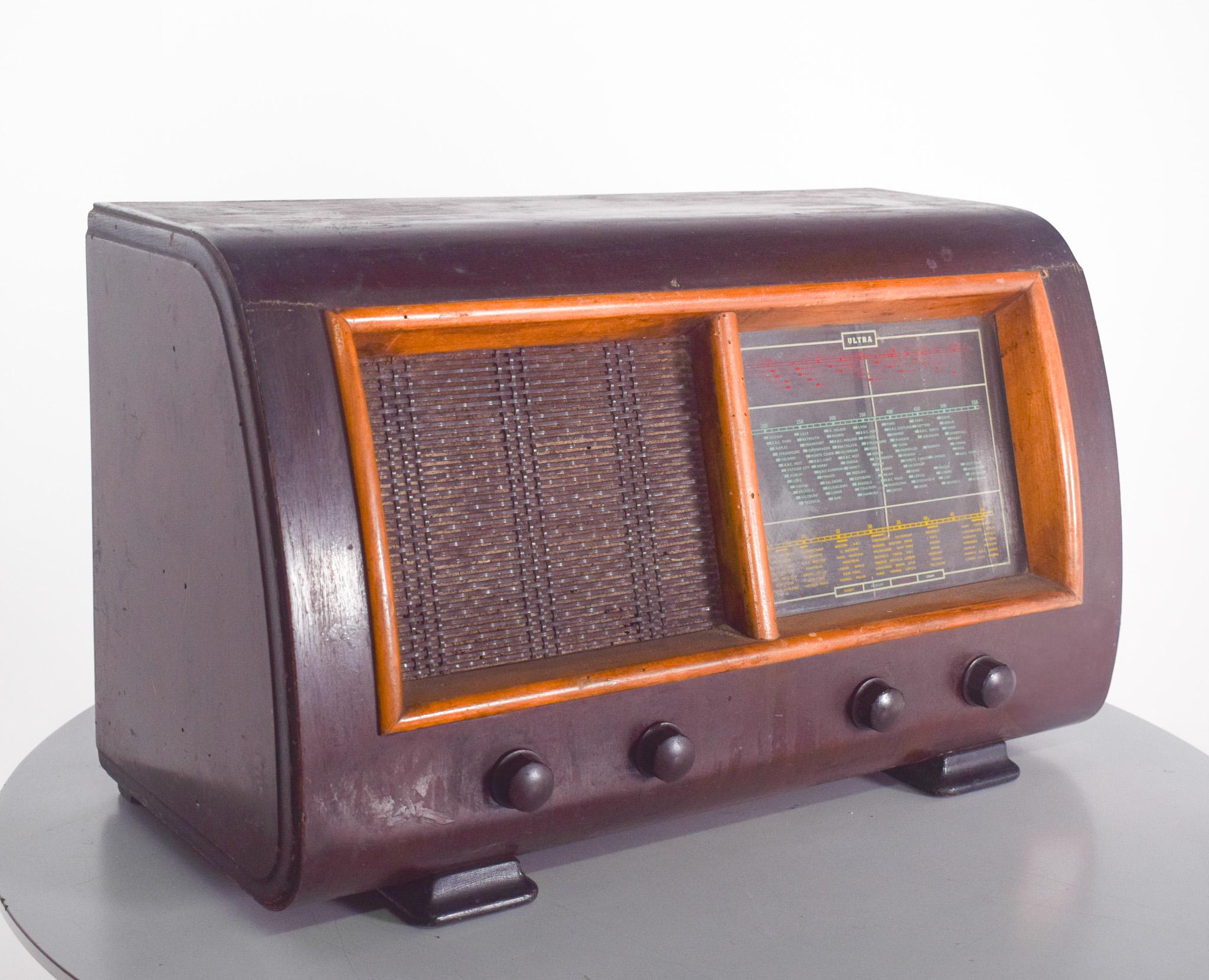 Mid-Century Modern Radio de table ancienne avec étui en bois en vente