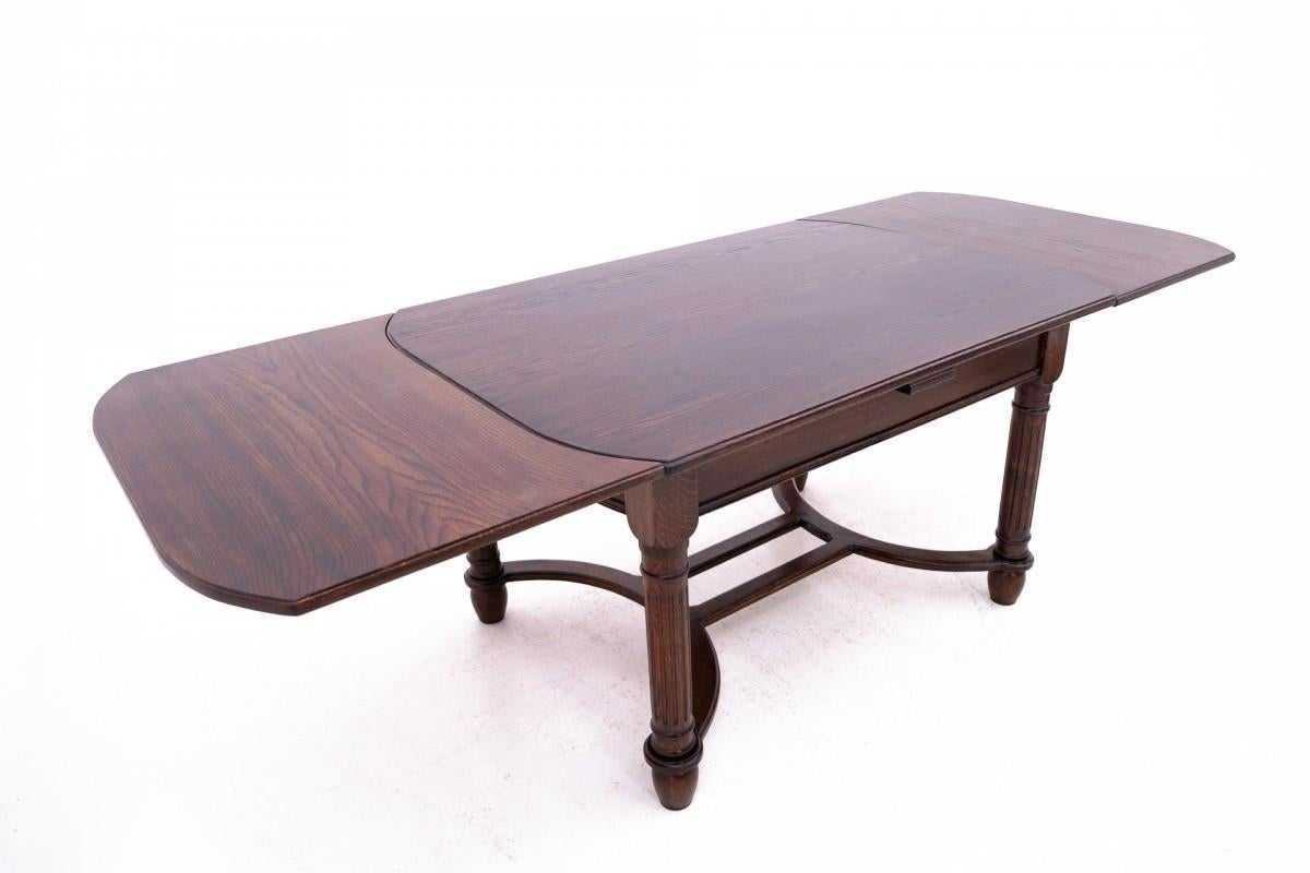 Antique table with 6 chairs from around 1880. For Sale 3