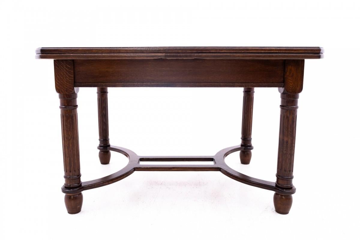 Renaissance Revival Antique table with 6 chairs from around 1880. For Sale