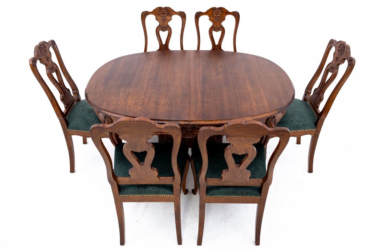 Biedermeier Antique table with 6 chairs, Western Europe, late 19th century. For Sale