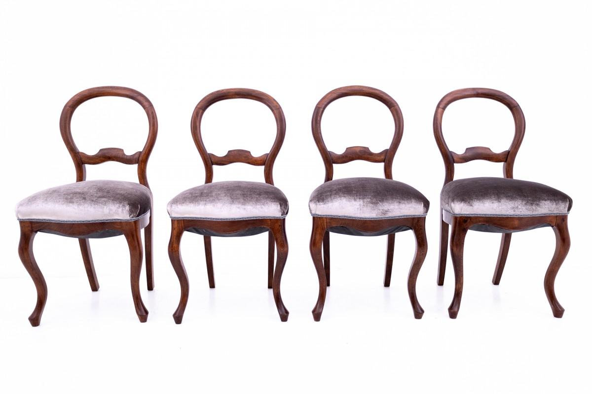 Empire Antique table with chairs, Northern Europe, around 1870. For Sale