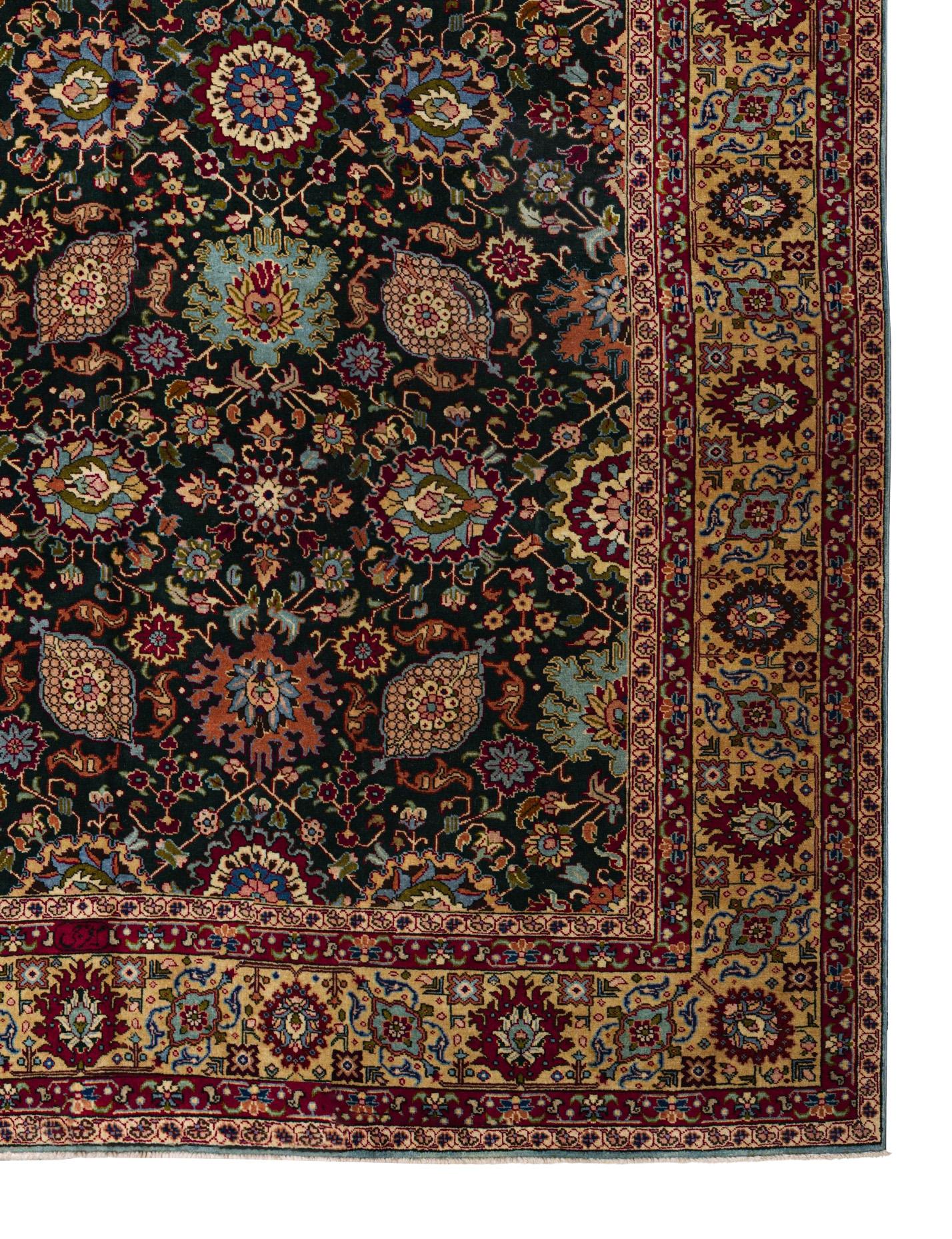 Antike Tabriz Bereich Teppich 8 ft X 11 ft - Blumenmotiv - Schwarz Gelb Blau im Zustand „Hervorragend“ im Angebot in Dallas, TX