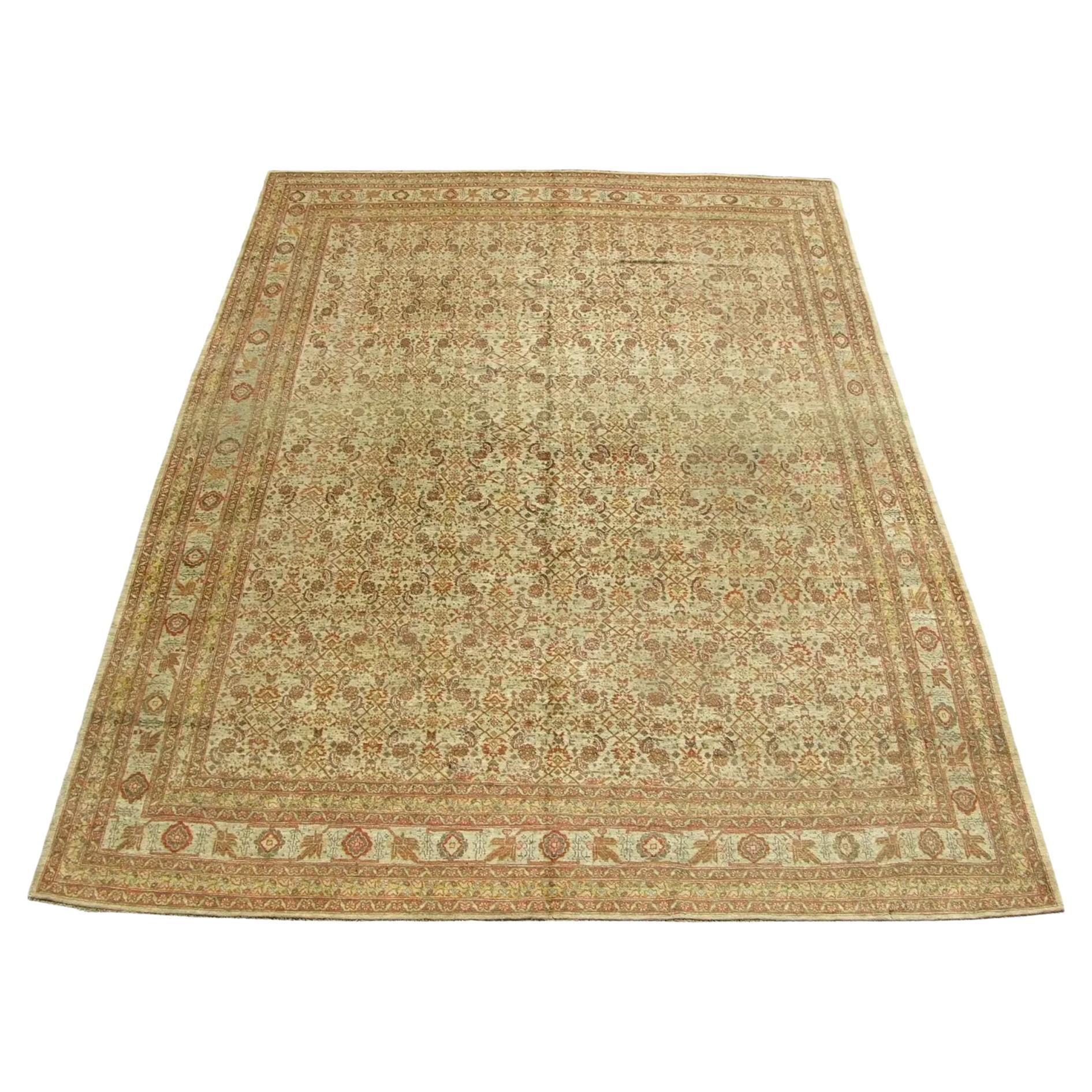 Ancien tapis de Tabriz à motifs floraux 12'5''x9'7'' en vente