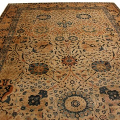 Tappeto antico Tabriz in lana marrone dorato con accenti blu di Rug & Kilim