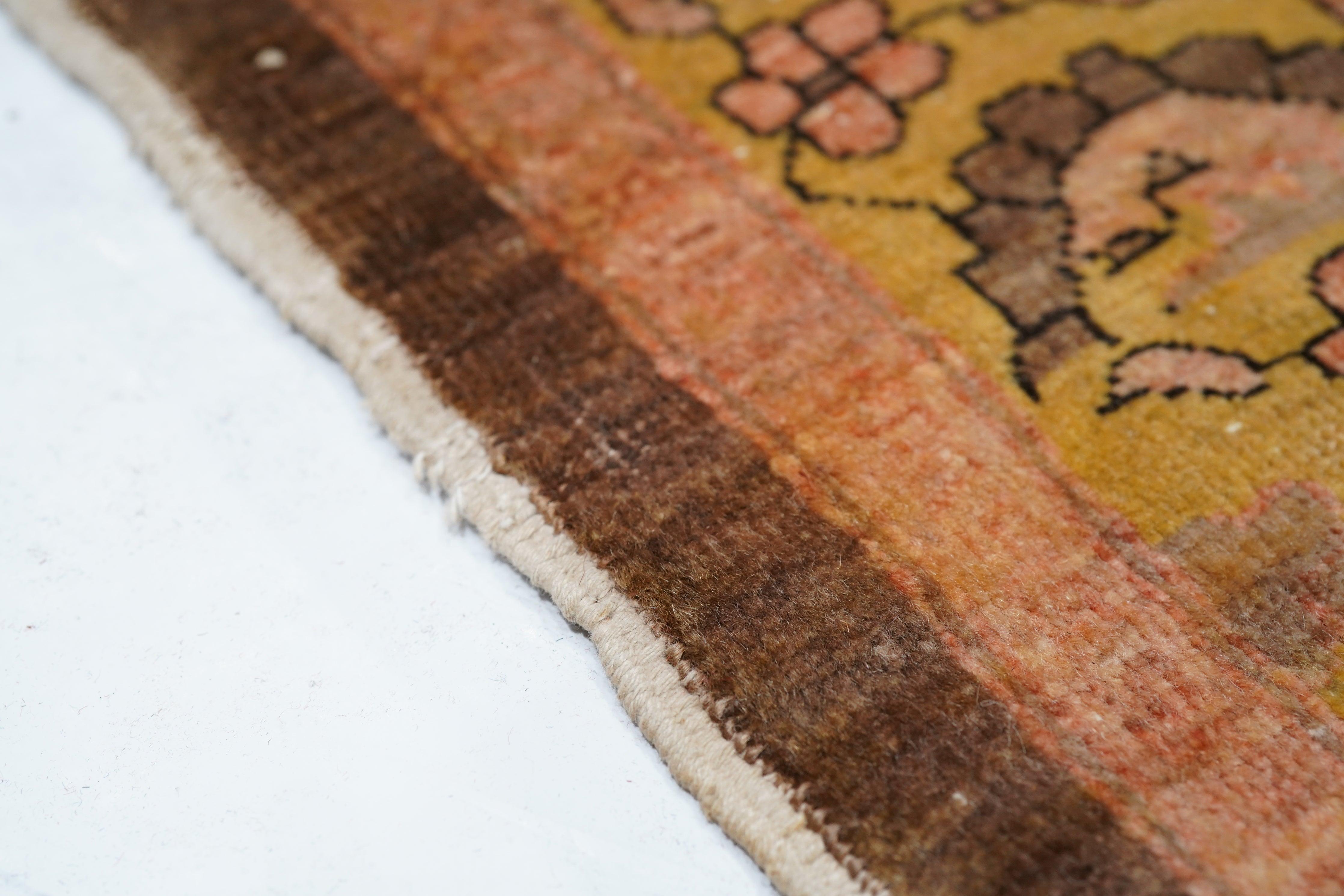Antiker Haji Jalili-Teppich aus Täbris 3'4'' x 5'2'' im Zustand „Gut“ im Angebot in New York, NY