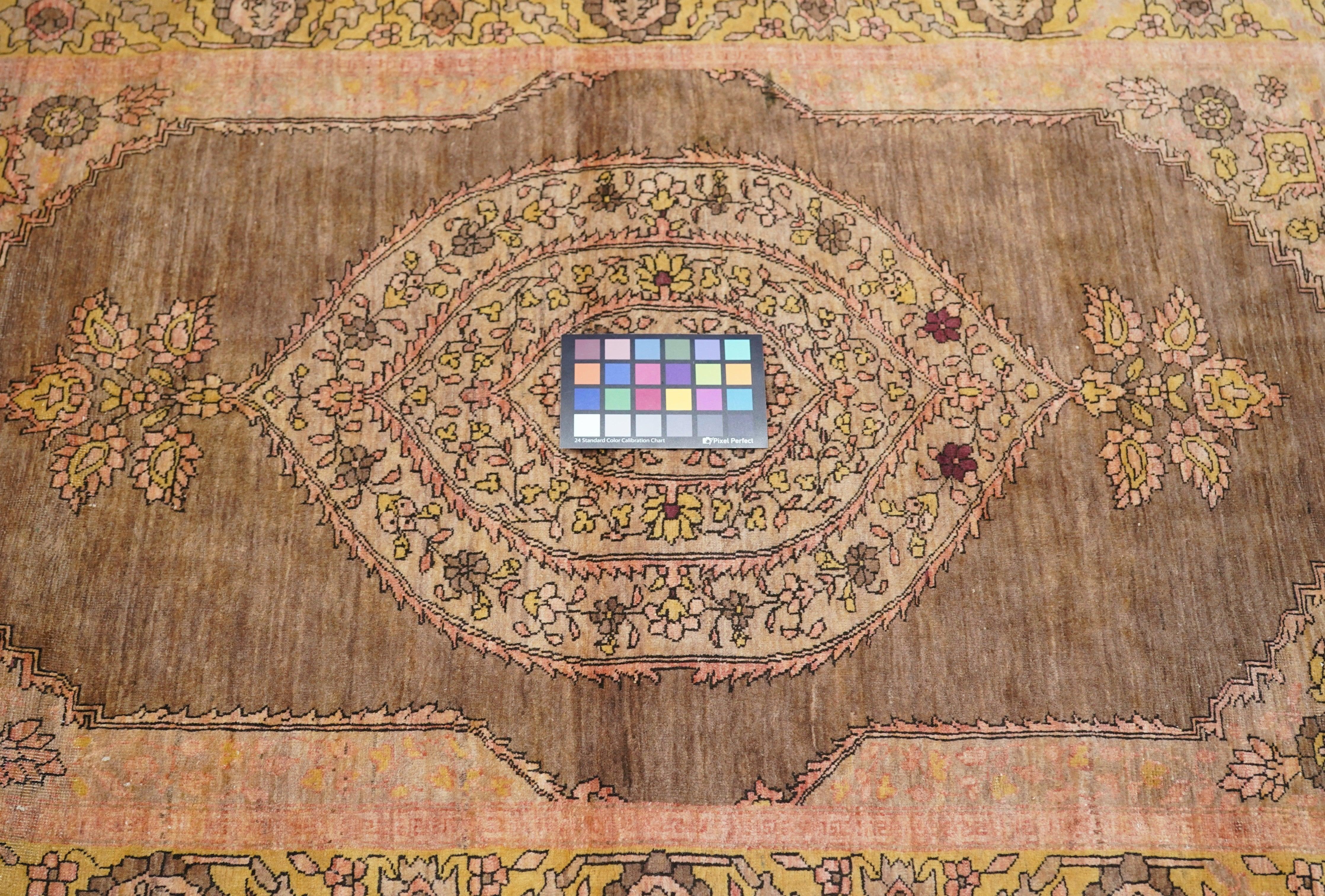 Antiker Haji Jalili-Teppich aus Täbris 3'4'' x 5'2'' im Angebot 1