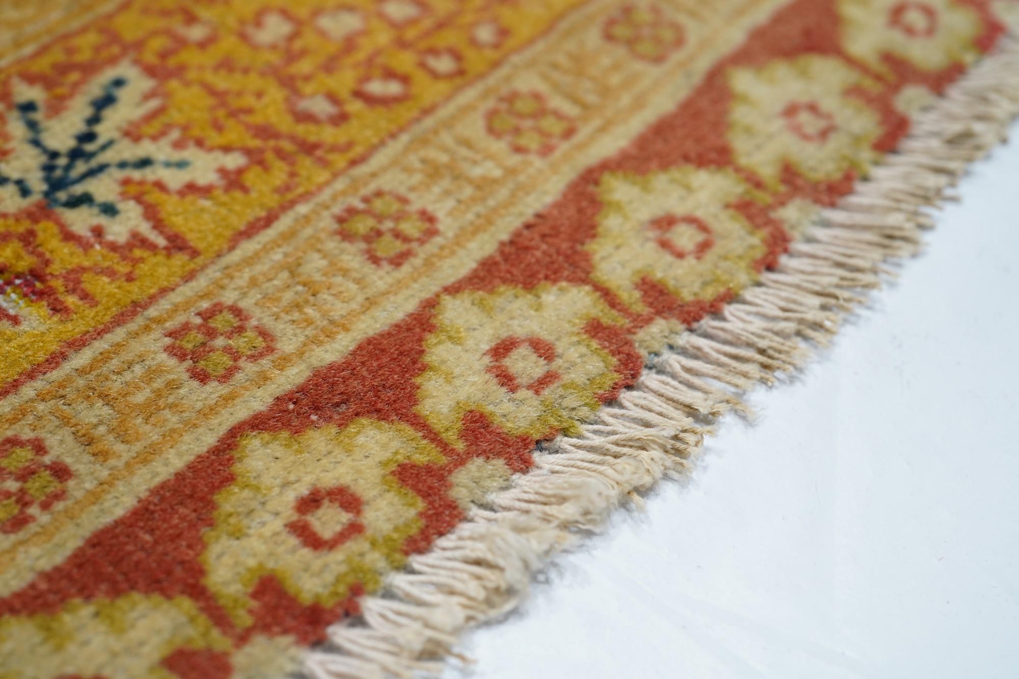 Antique Tabriz Haji Jalili Rug In Excellent Condition For Sale In New York, NY