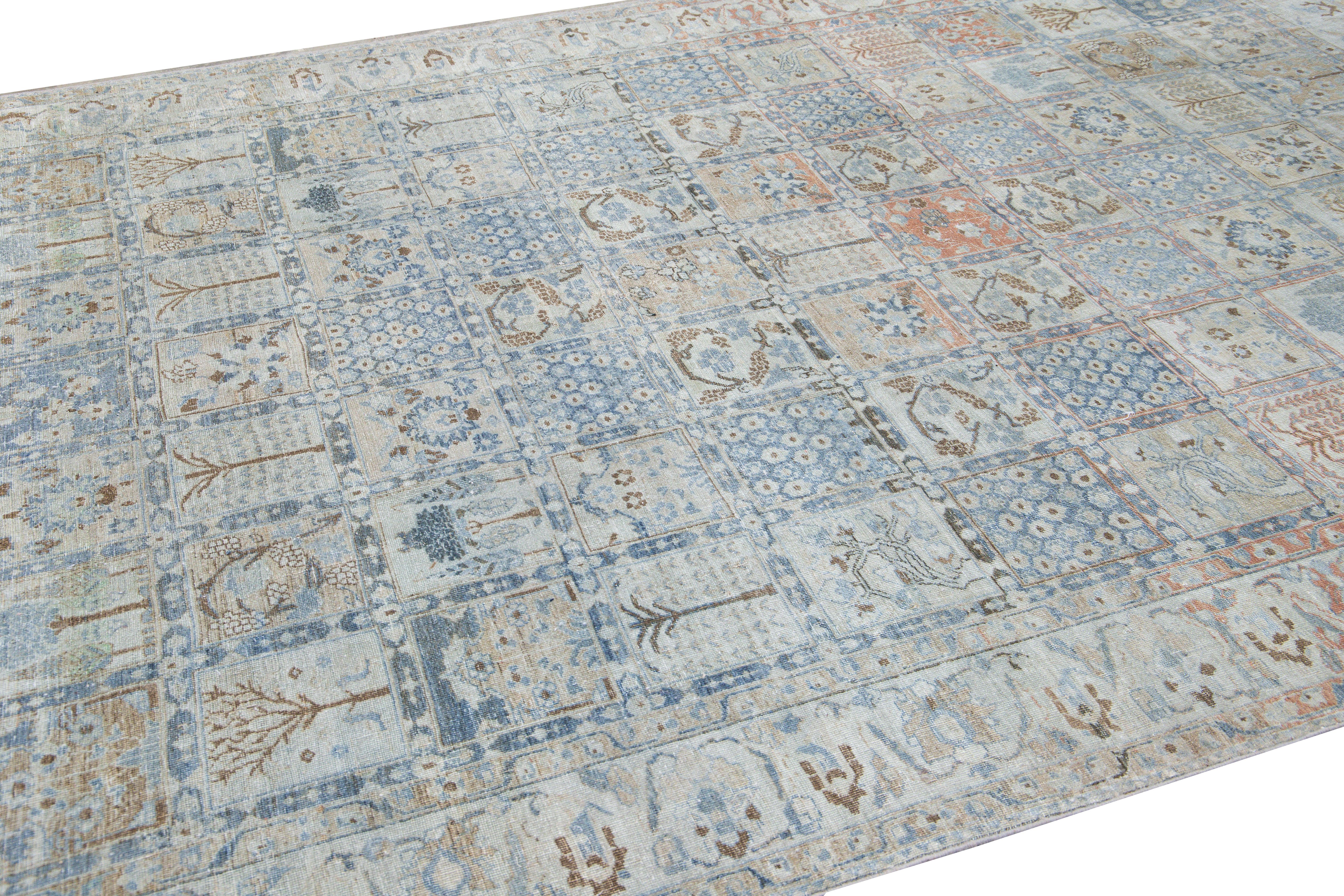 Antiker handgefertigter blauer Teppich aus Wolle mit geometrischem Muster aus Täbris (Persisch) im Angebot