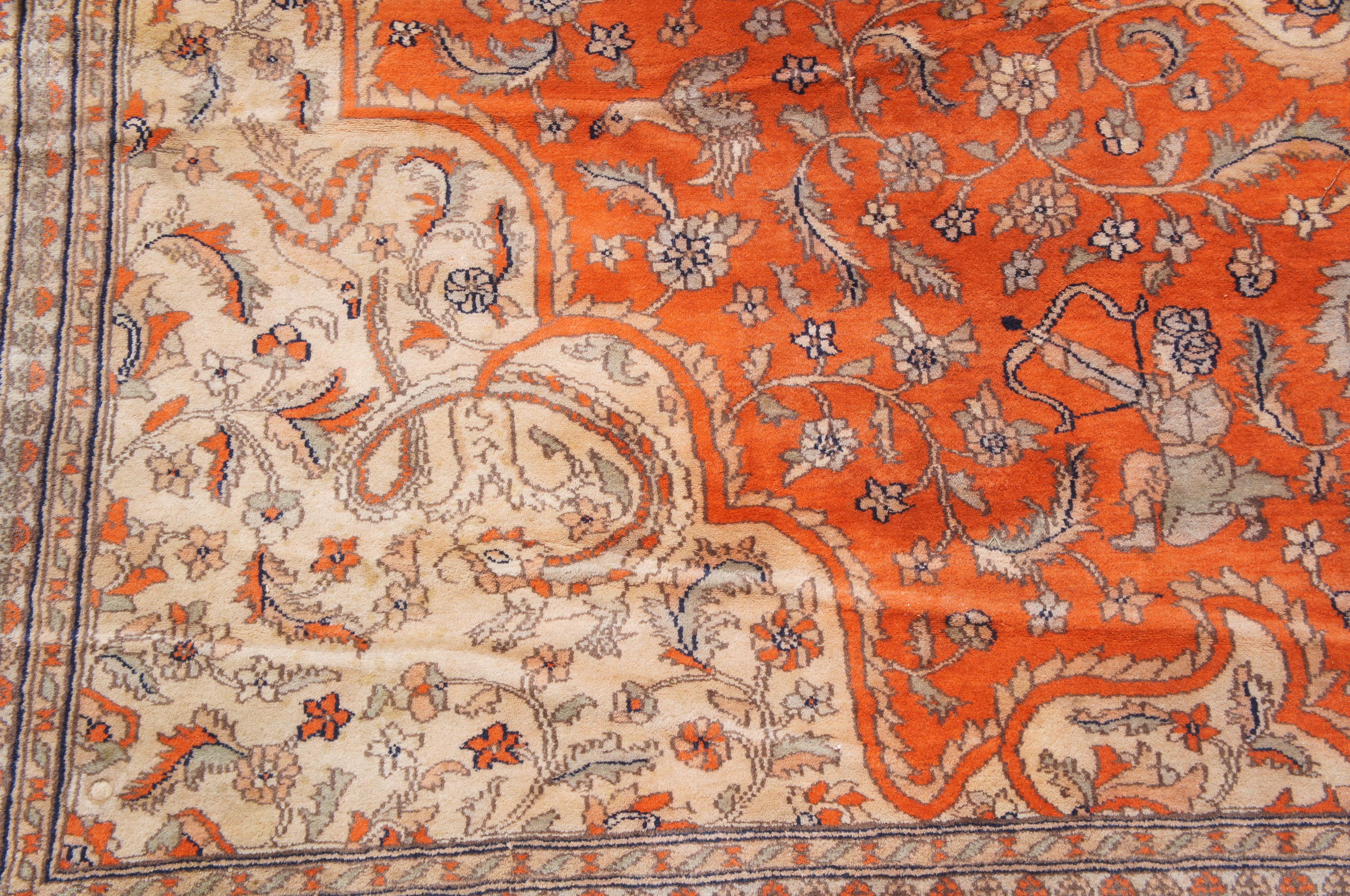 Antiker antiker persischer Täbris Indo-Perserteppich aus Wolle mit Medaillon Isfahan im Angebot 4
