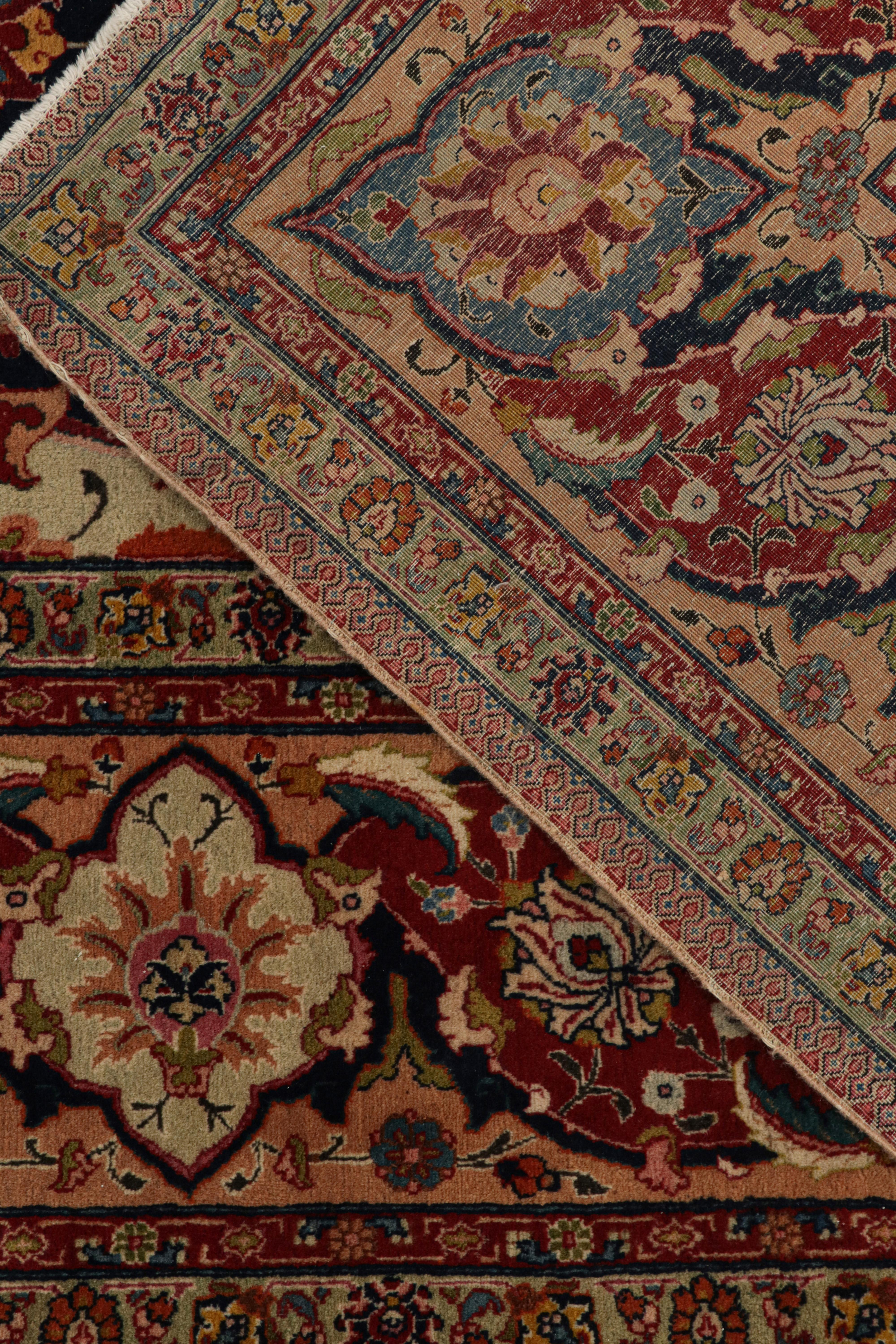 Inizio XX secolo Antico tappeto persiano Tabriz Bellini con fiori rosa, blu e oro in vendita
