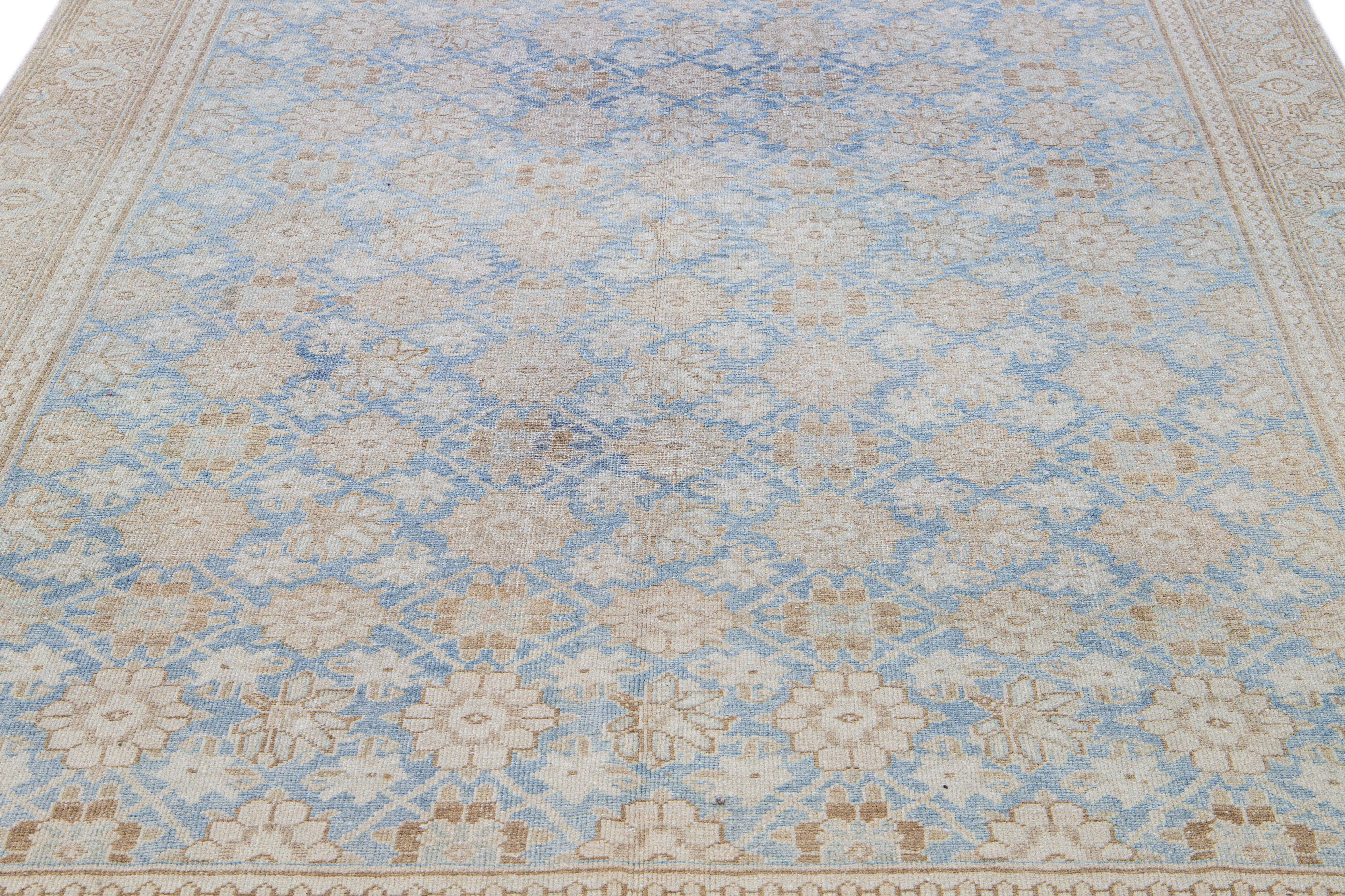 Islamique Ancien tapis persan bleu Tabriz en laine fait à la main à motif floral en vente