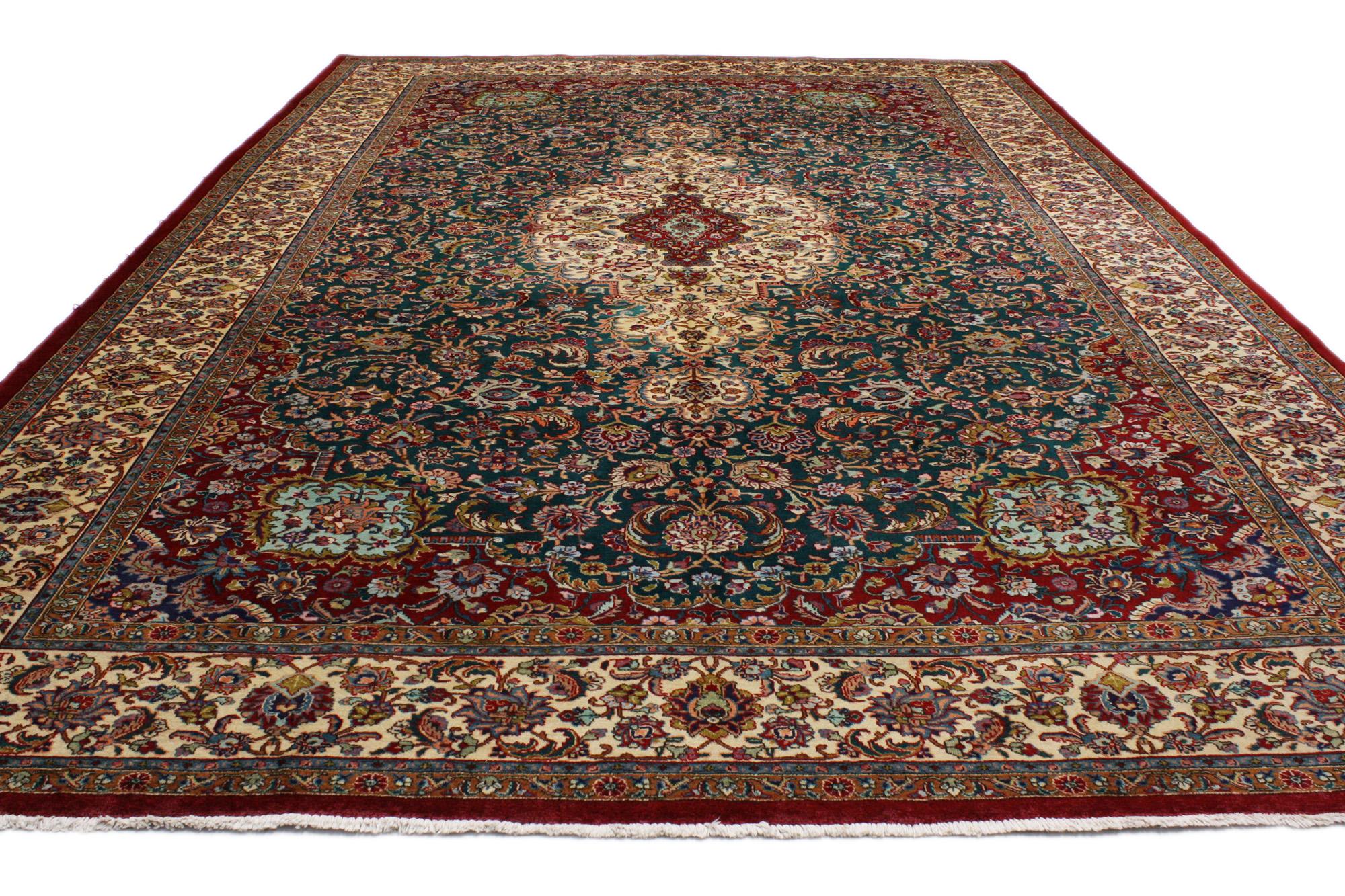 Perse Tapis persan ancien de Tabriz, 09'11 X 16'01 en vente