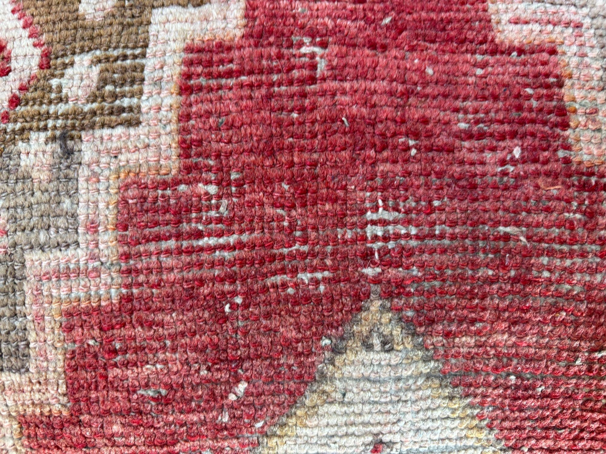 Coussin de tapis persan ancien de Tabriz en vente 7