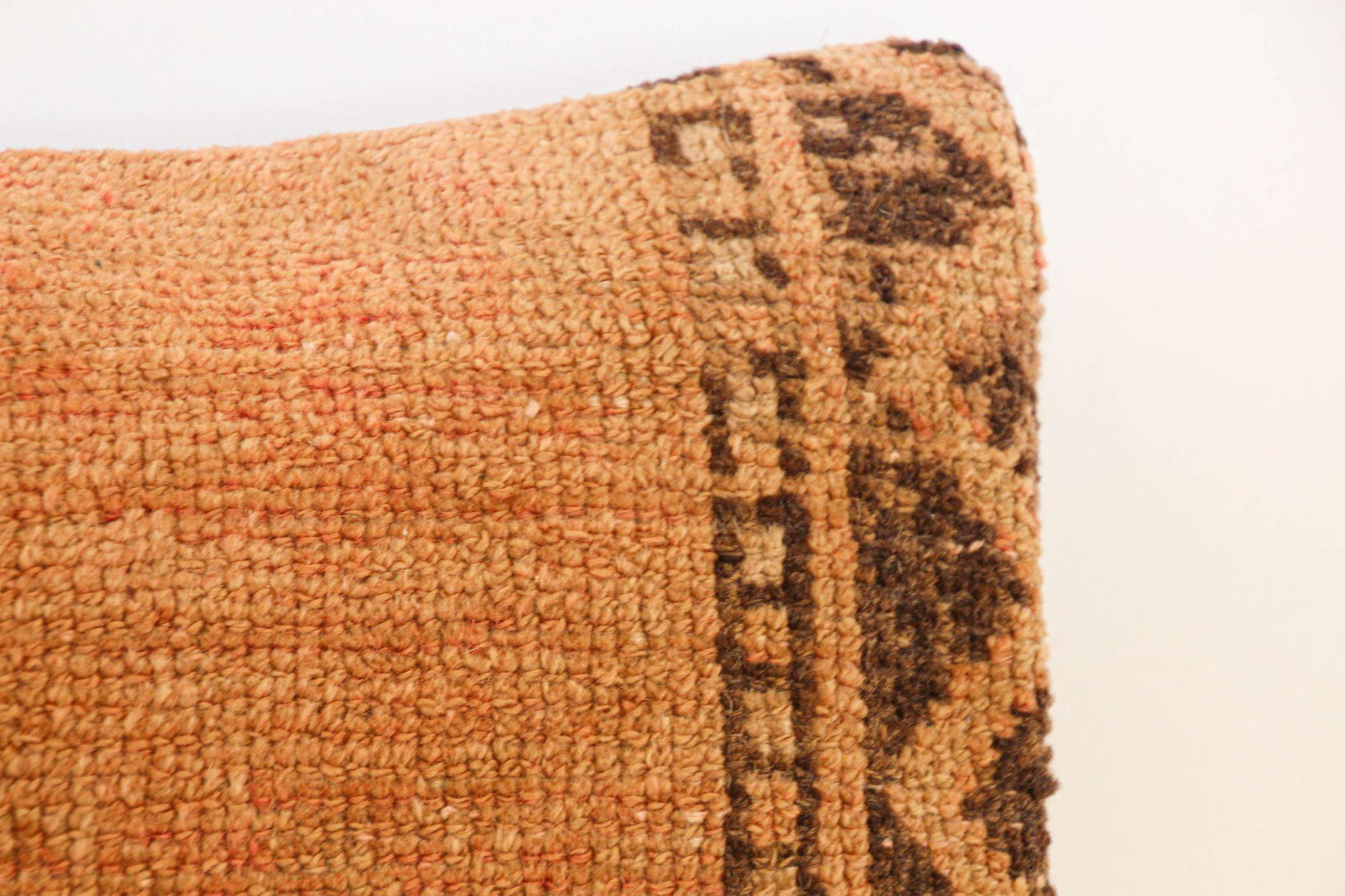 Coussin de tapis persan ancien de Tabriz Bon état - En vente à North Hollywood, CA