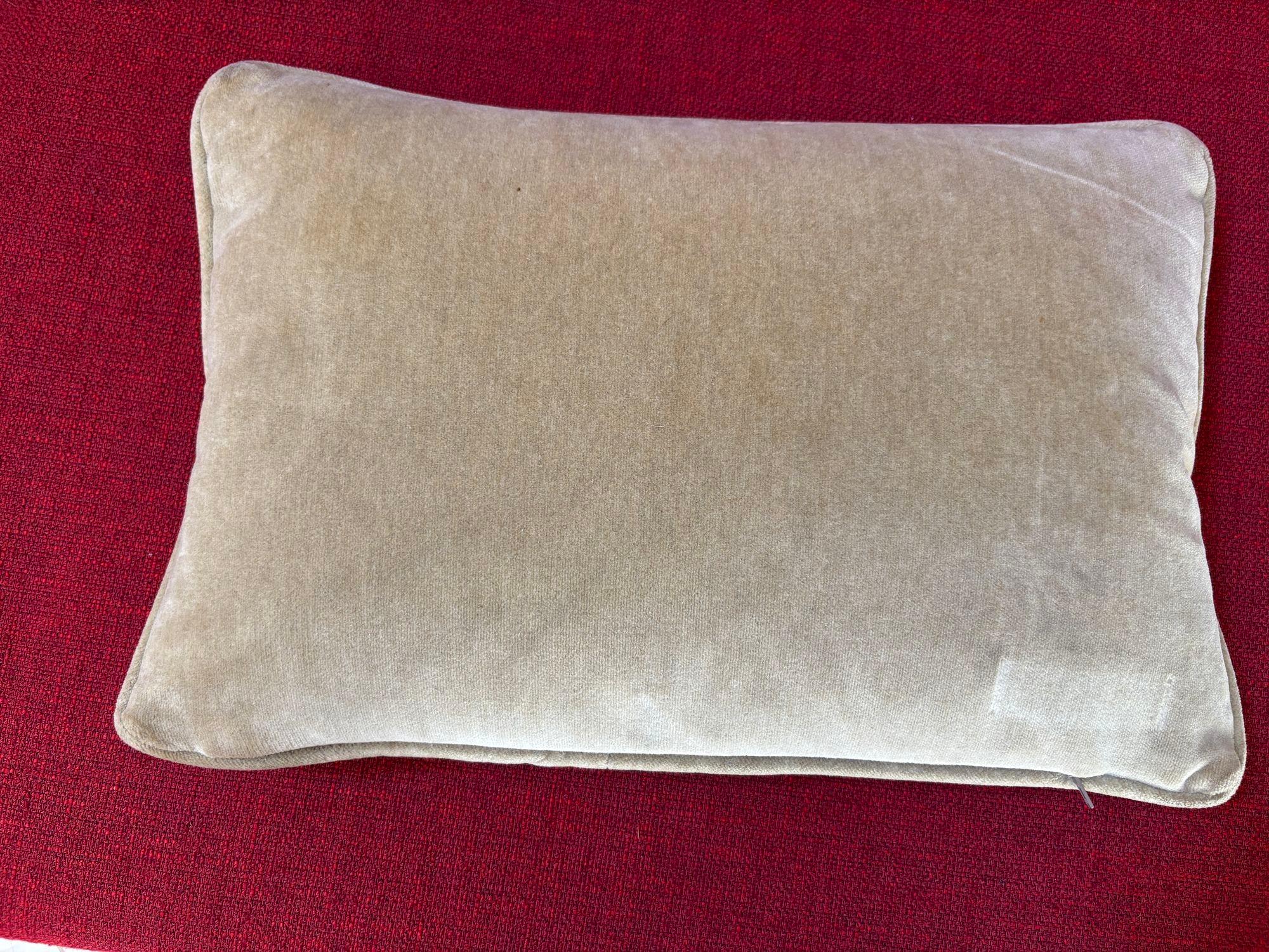 Coussin de tapis persan ancien de Tabriz en vente 2