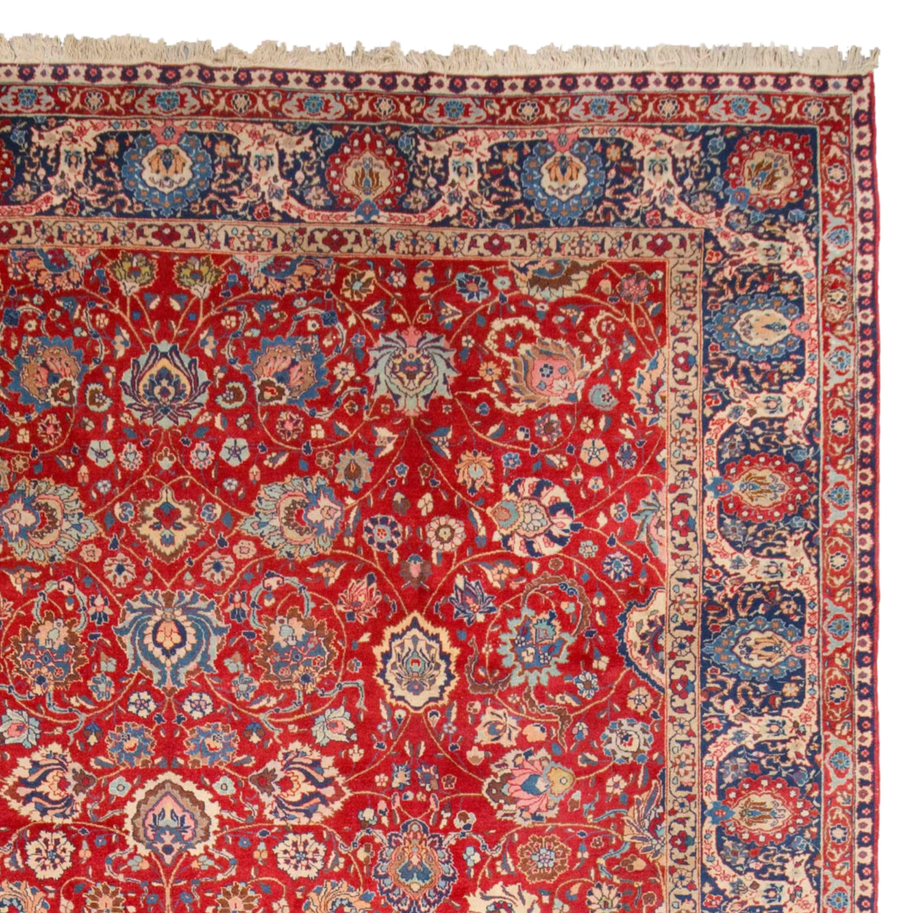 Antique Tabriz Rug - 19th Century Tabriz Rug, Antique Rug, Vintage Rug In Good Condition For Sale In Sultanahmet, 34