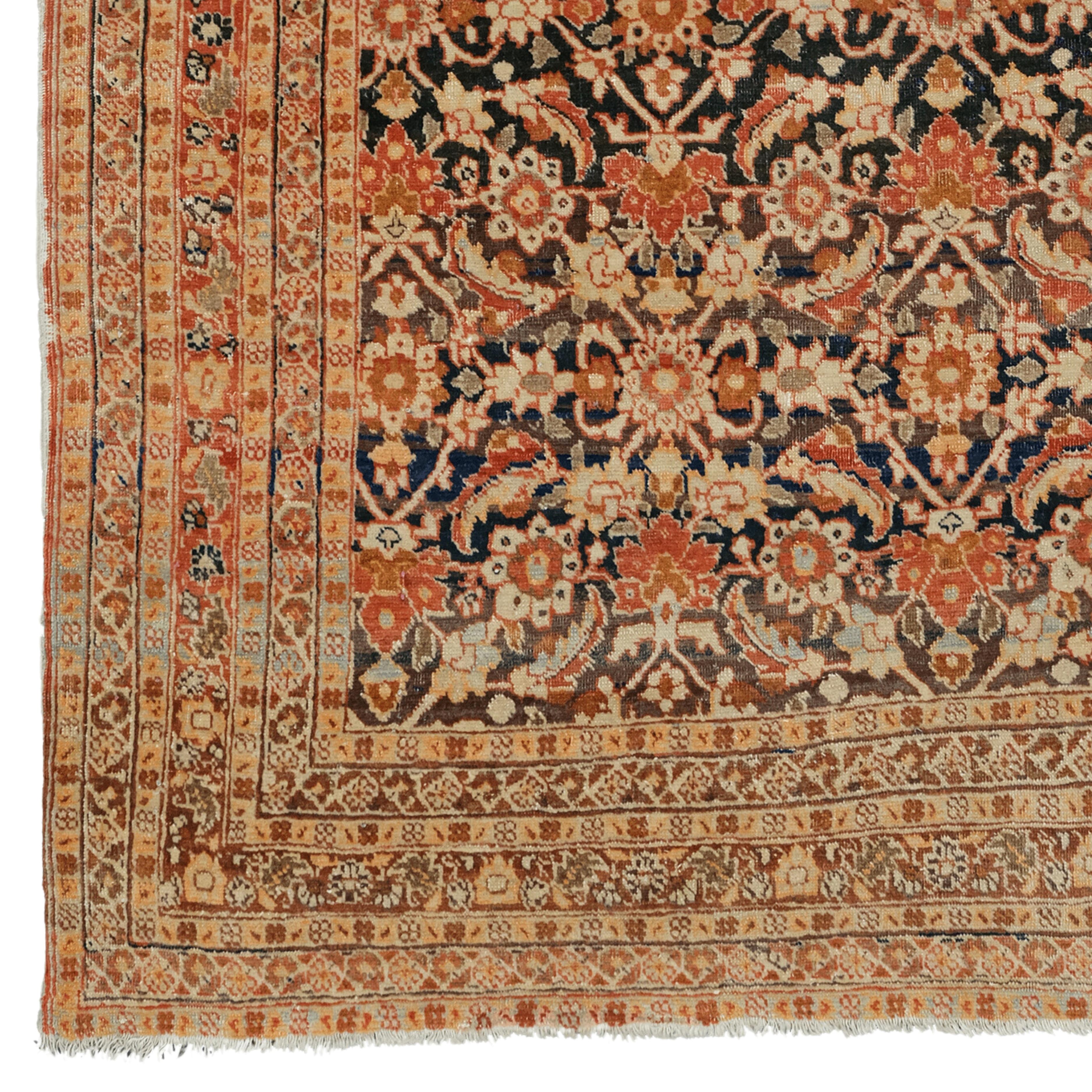 Tappeto Tabriz del XIX secolo

Questo magnifico tappeto Tabriz antico del XIX secolo è un capolavoro che intreccia storia, arte e cultura nei suoi intricati disegni. Ogni punto racconta la storia dei talentuosi artigiani di Tabriz, che lavorano