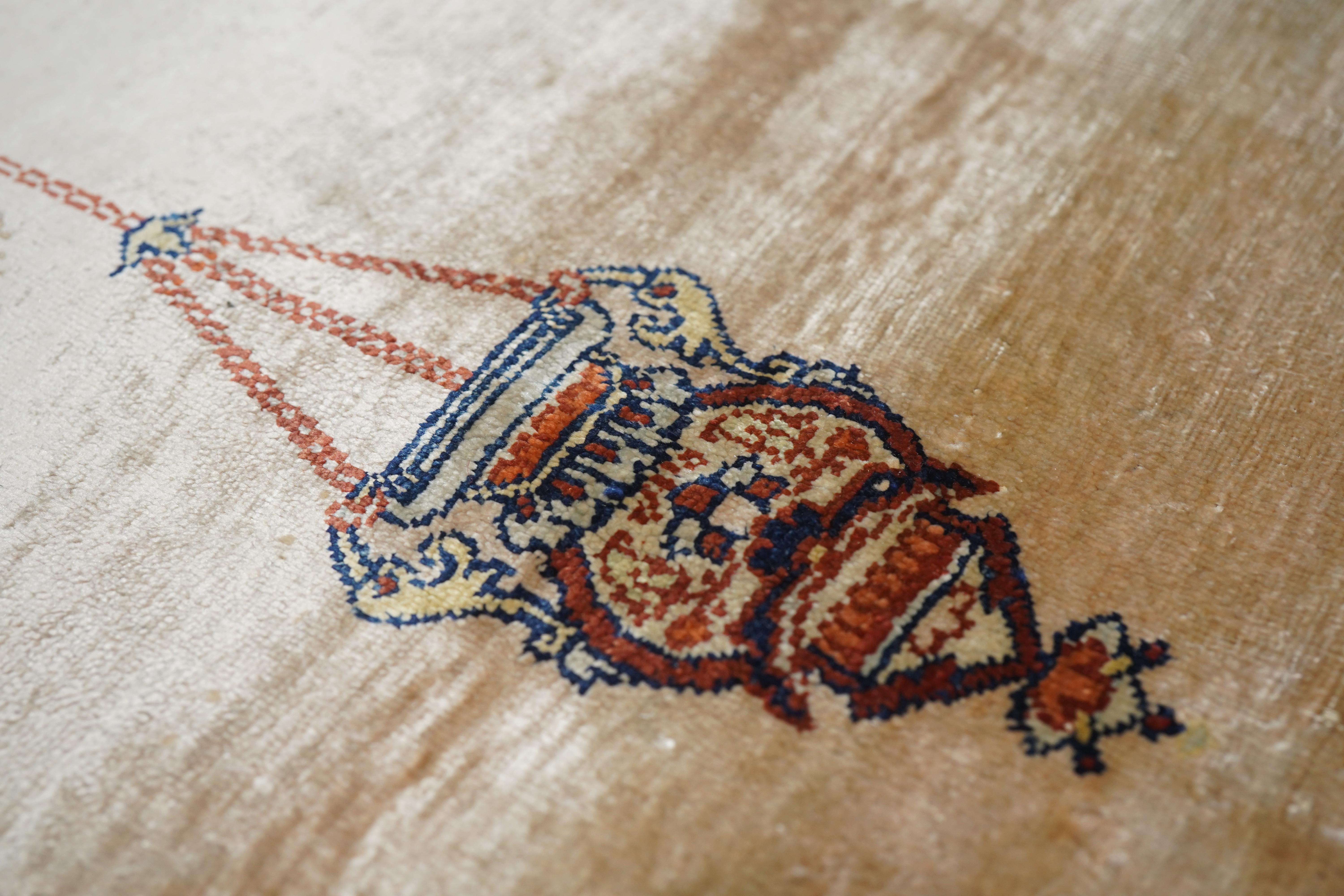 Antiker Seiden-Tabriz-Teppich im Angebot 3