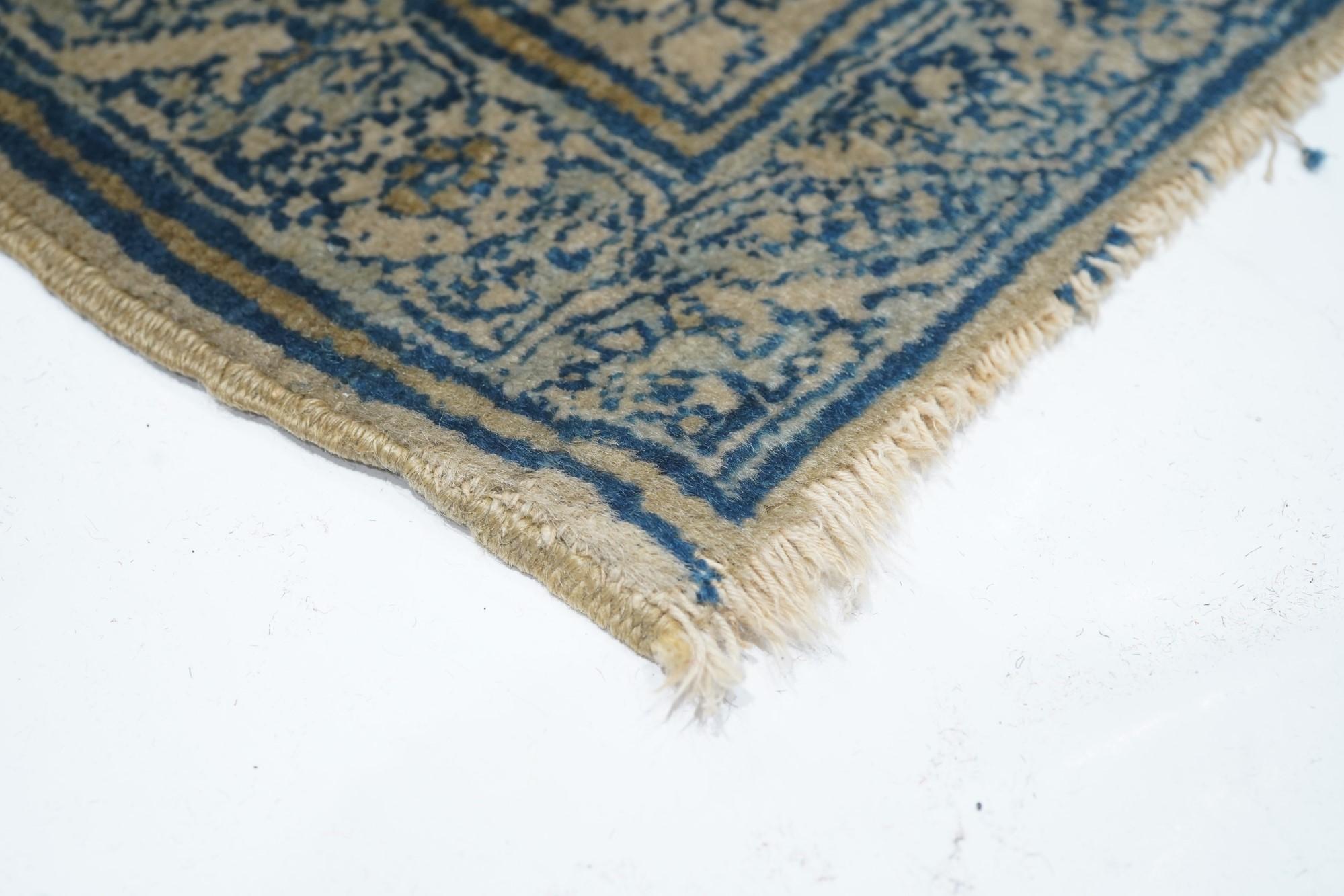 Antique Tabriz Rug In Good Condition For Sale In New York, NY