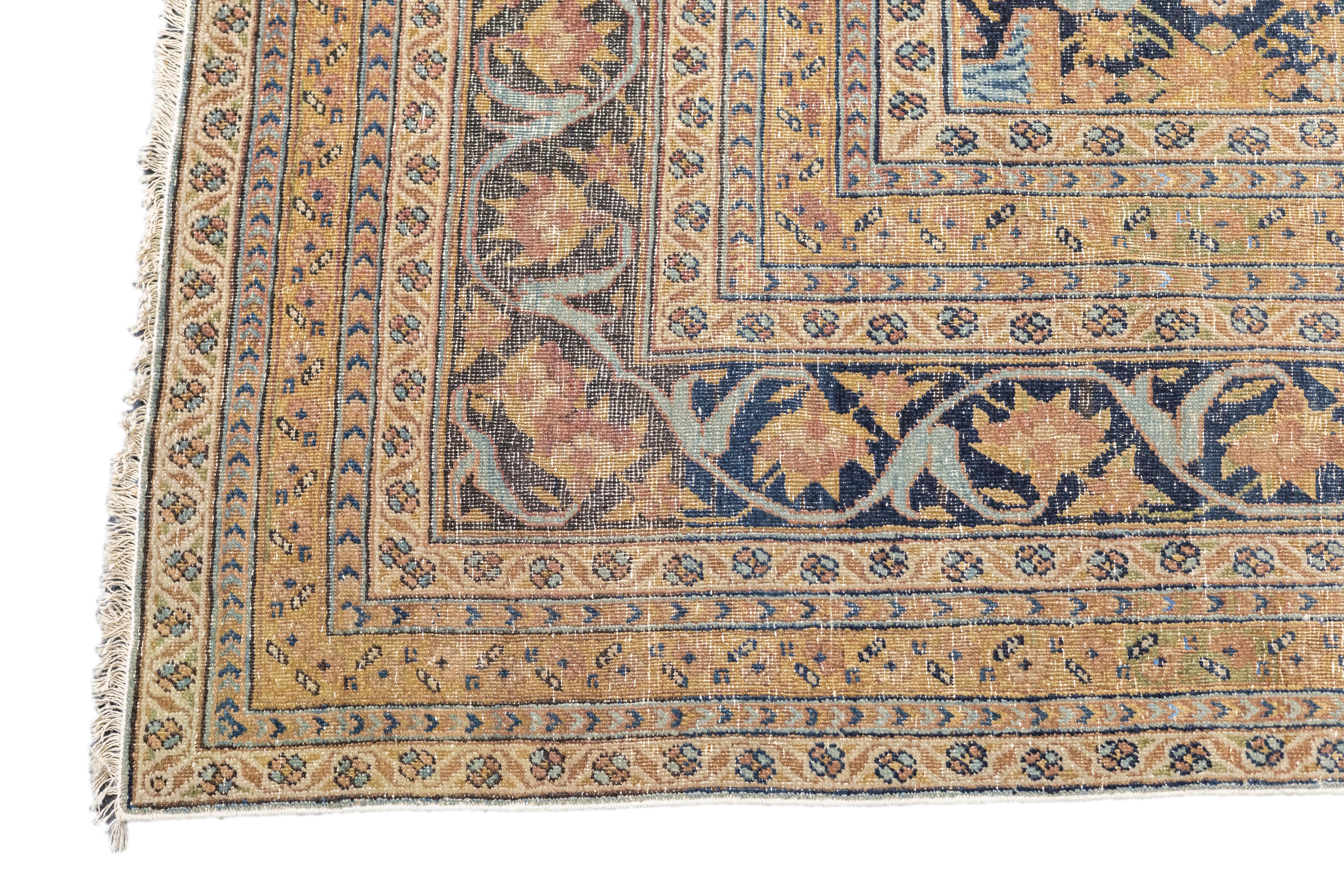 Antiker Täbris-Teppich 7'4'' x 9'7'' im Angebot 3