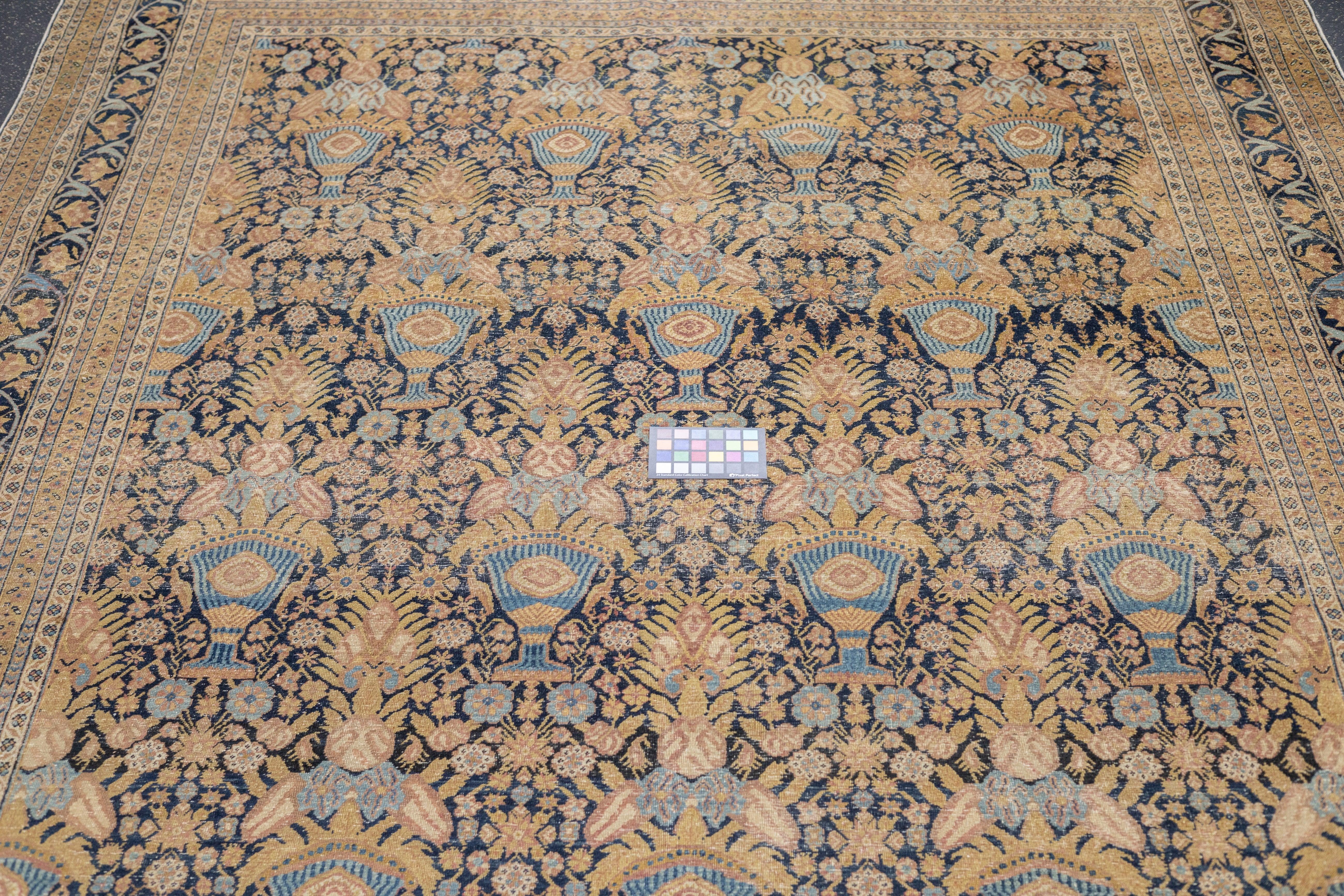 Antiker Täbris-Teppich 7'4'' x 9'7'' im Angebot 6