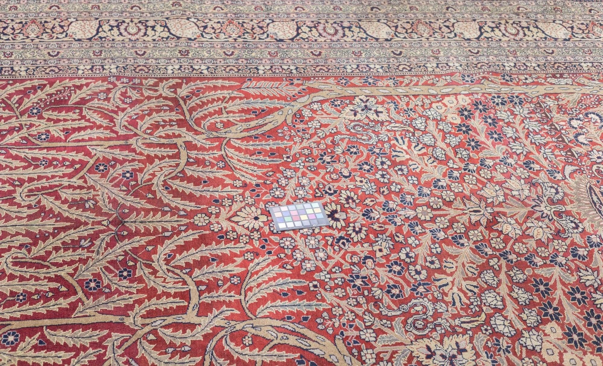 Antiker Täbris-Teppich 8'3'' x 11'4'' im Angebot 3