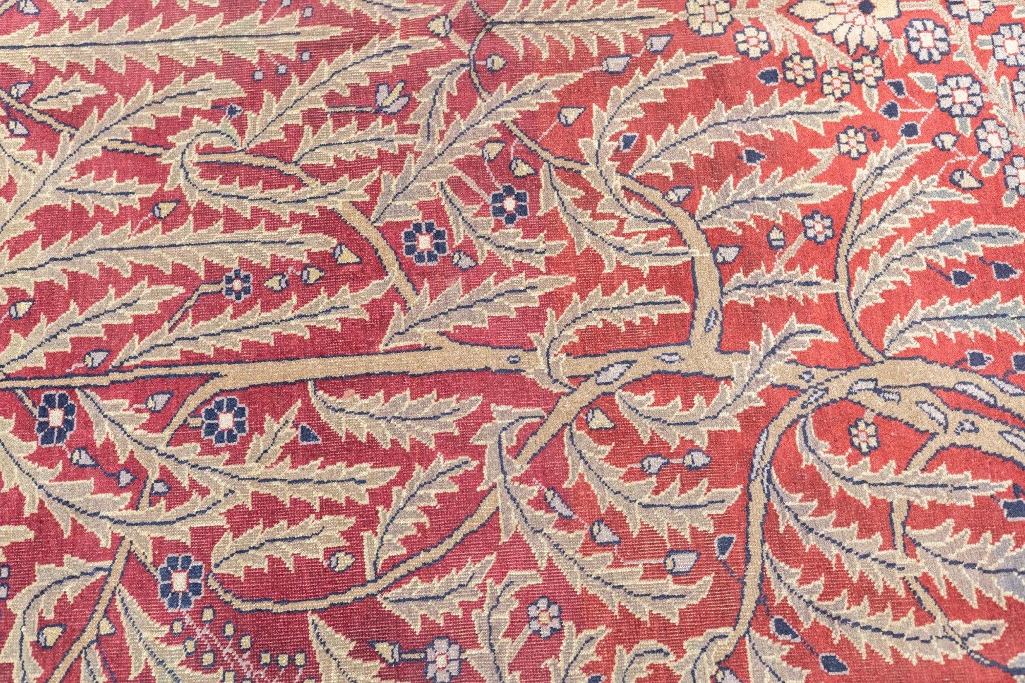 Antiker Täbris-Teppich 8'3'' x 11'4'' im Angebot 2