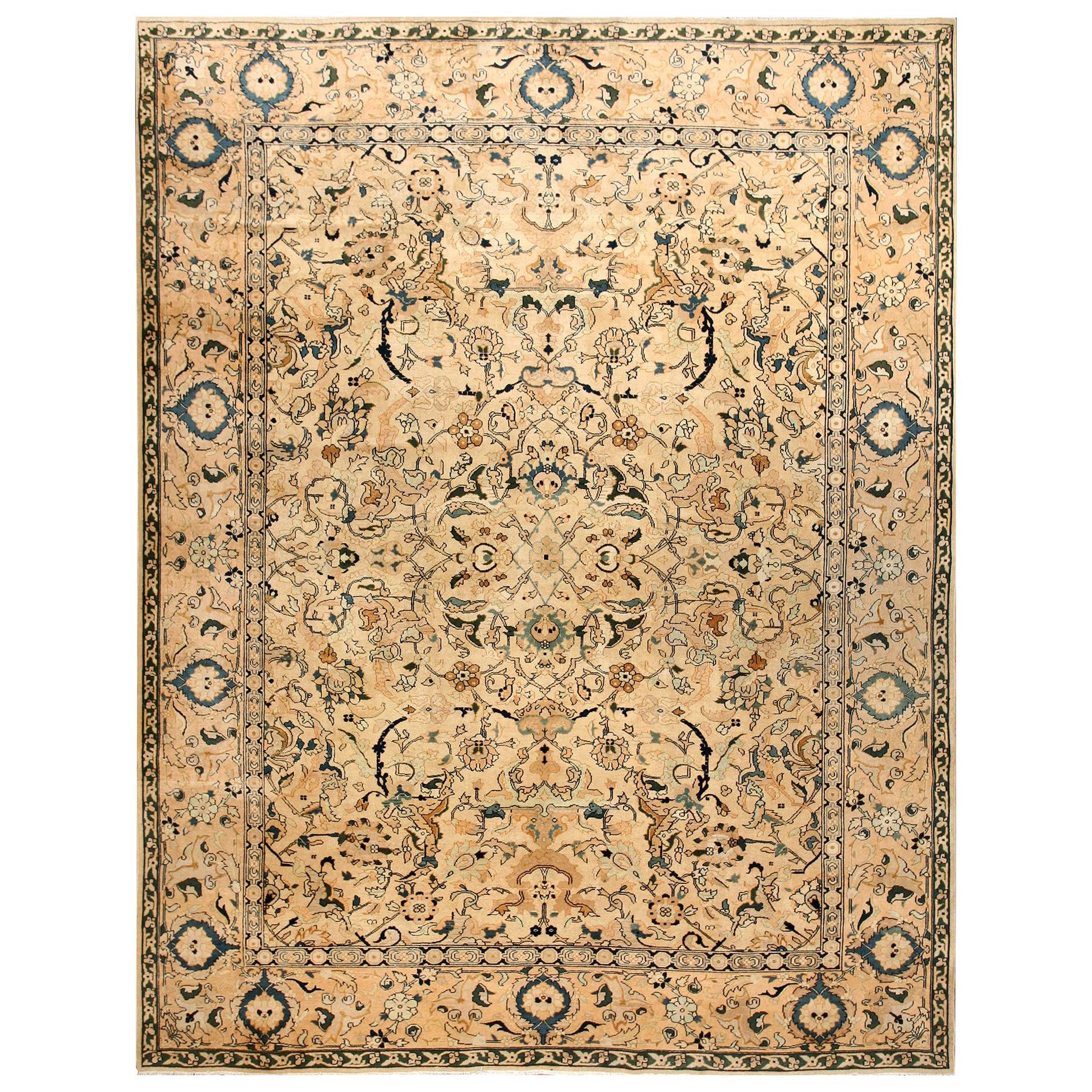 Early 20th Century N.W. Persian Tabriz Carpet ( 9' x 11'6" - 275 x 350 ) For Sale