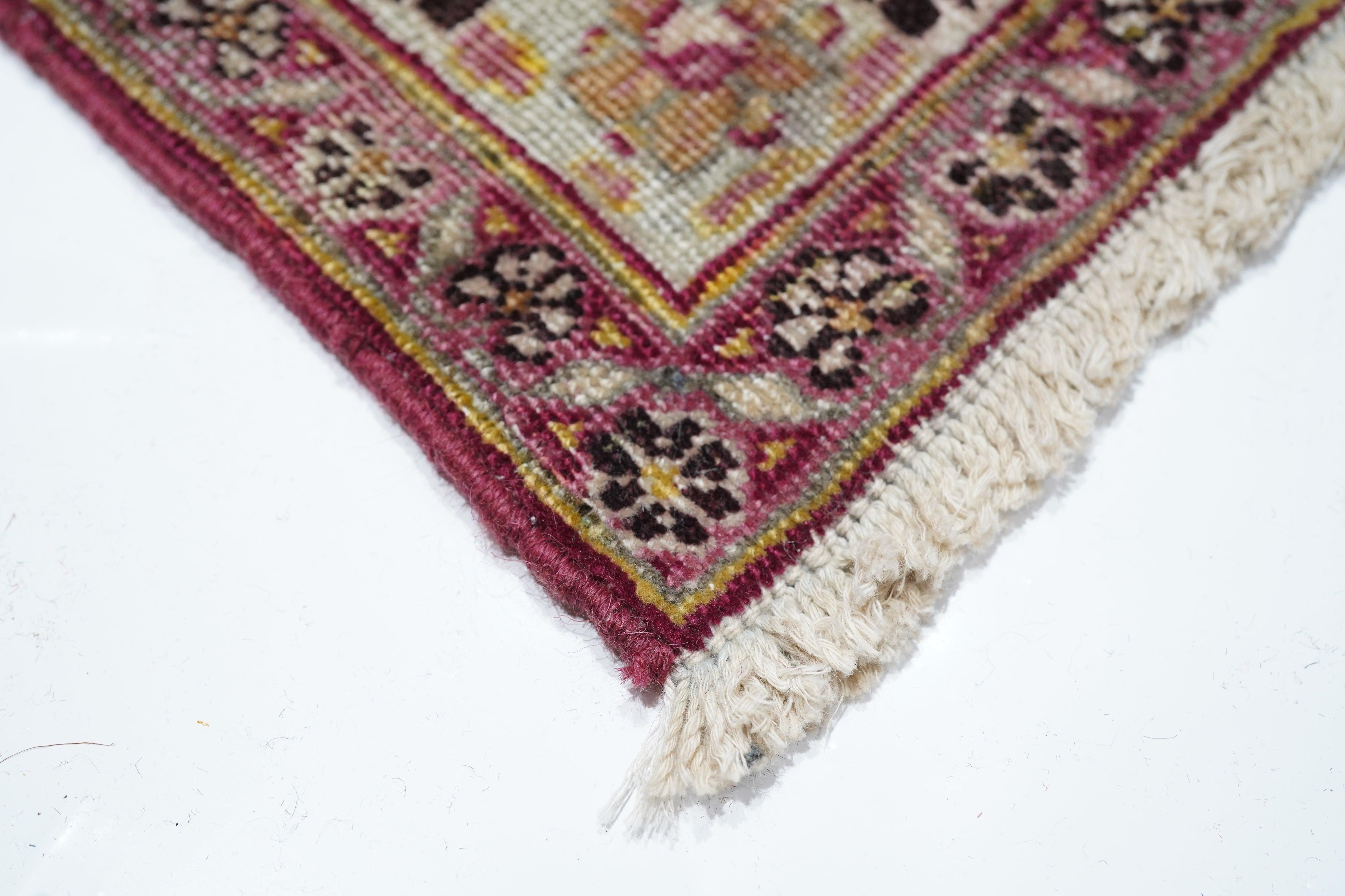 Antiker Täbris-Teppich 9'11'' x 13'6'' (Persisch) im Angebot
