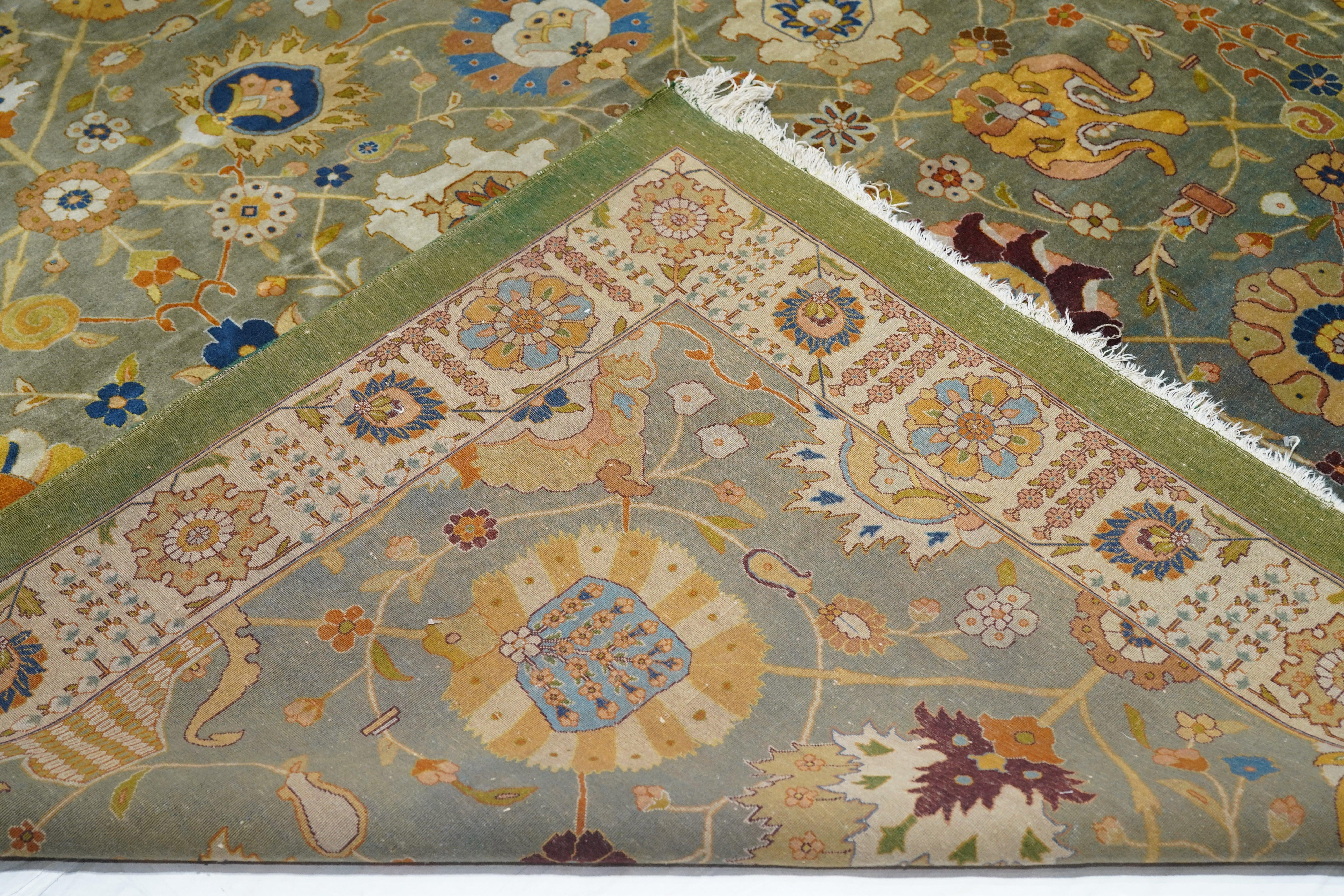 Antique Tabriz Rug 9'7'' x 11'11'' For Sale 3