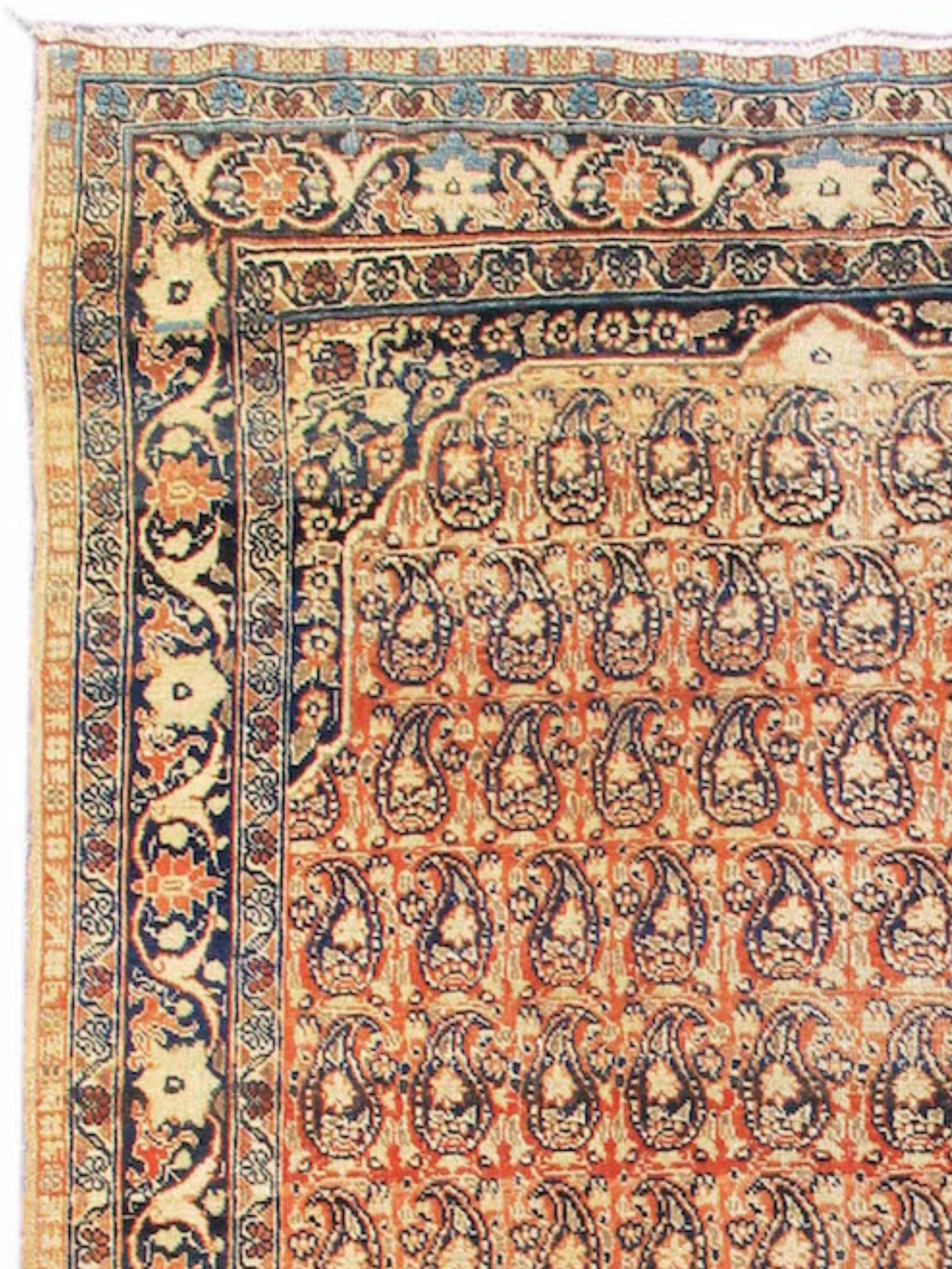 Antiker Täbris-Teppich, um 1900 (19. Jahrhundert) im Angebot