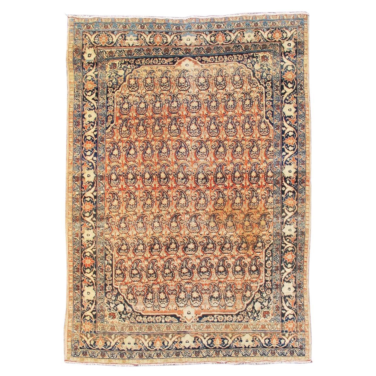 Antiker Täbris-Teppich, um 1900 im Angebot