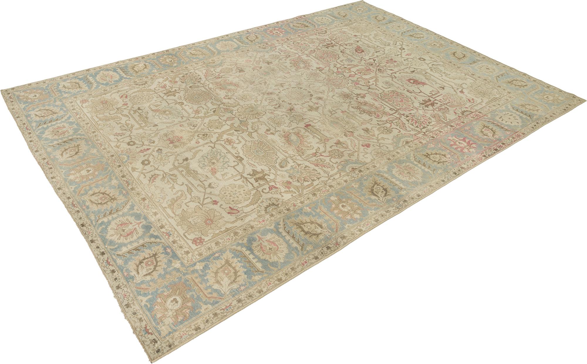 Antiker Tabriz-Teppich, handgeknüpft, 10,3 × 7,5 Fuß - Beige, Hellblau & Rosa (Persisch) im Angebot