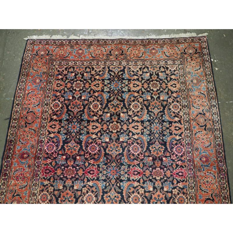 Asiatique Tapis ancien de Tabriz avec un am designs/One, Circa Design, Circa 1920 en vente