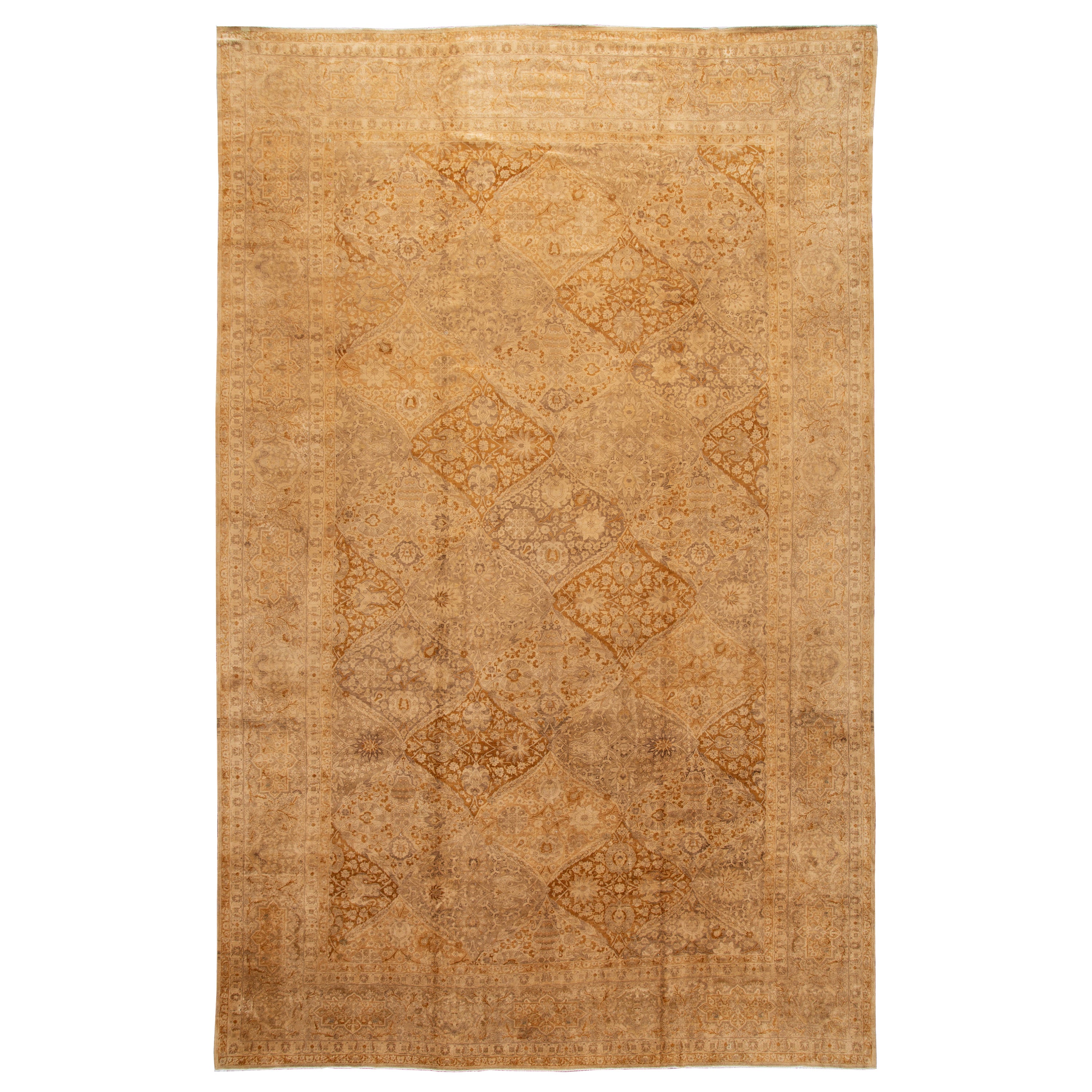 Tappeto antico Tabriz Tan fatto a mano con fiori persiani oversize in lana