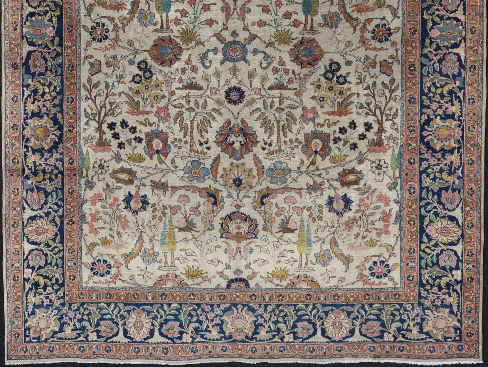 XX secolo Tabriz antico con disegno floreale sub-geometrico all-over e bordo complementare in vendita