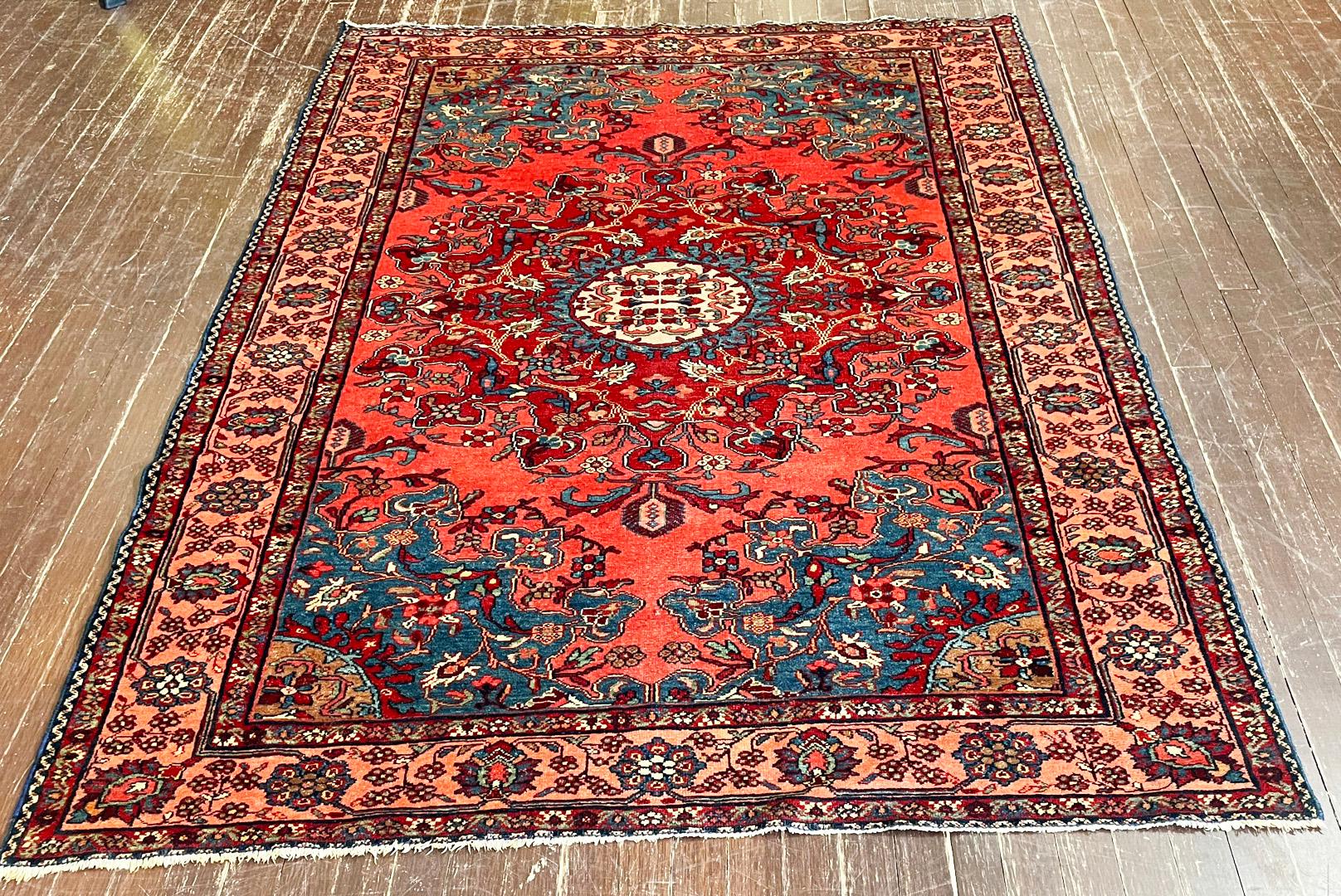 Antique Tafrish/ Lilihan Oriental Multi Colors In Good Condition For Sale In Evanston, IL