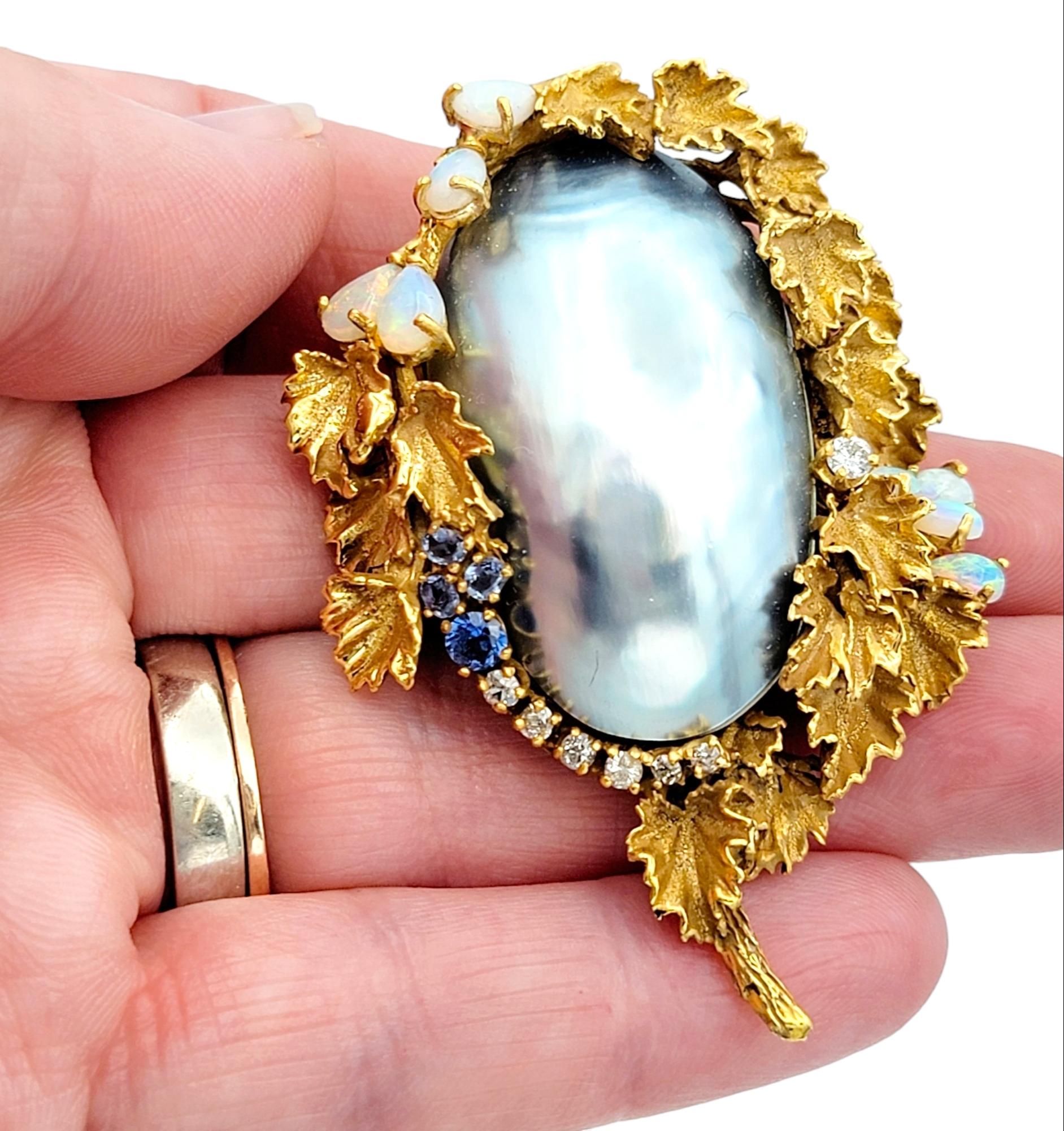 Antike Tahiti-Perle, Tansanit, Opal und Diamant-Brosche/Anhänger aus Gelbgold im Angebot 3