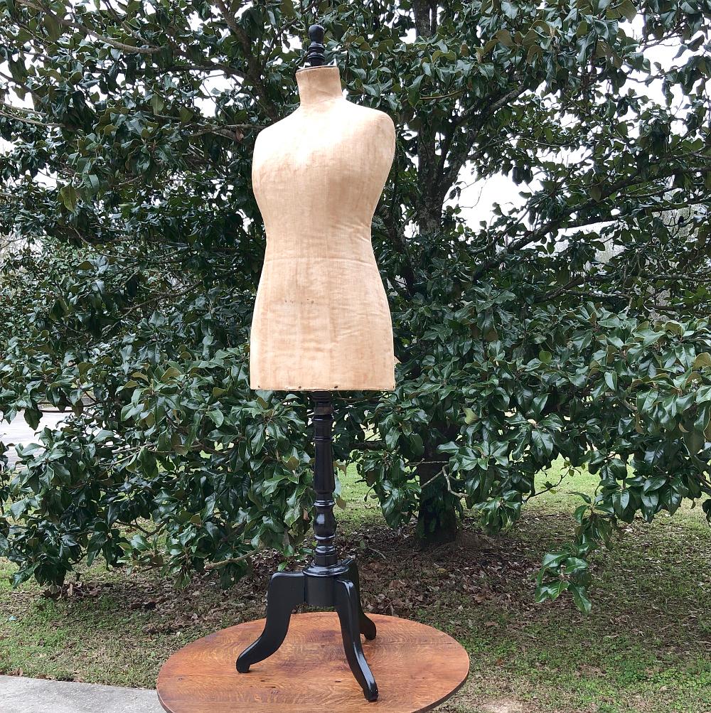 Arts and Crafts Mannequin de tailleur antique en vente