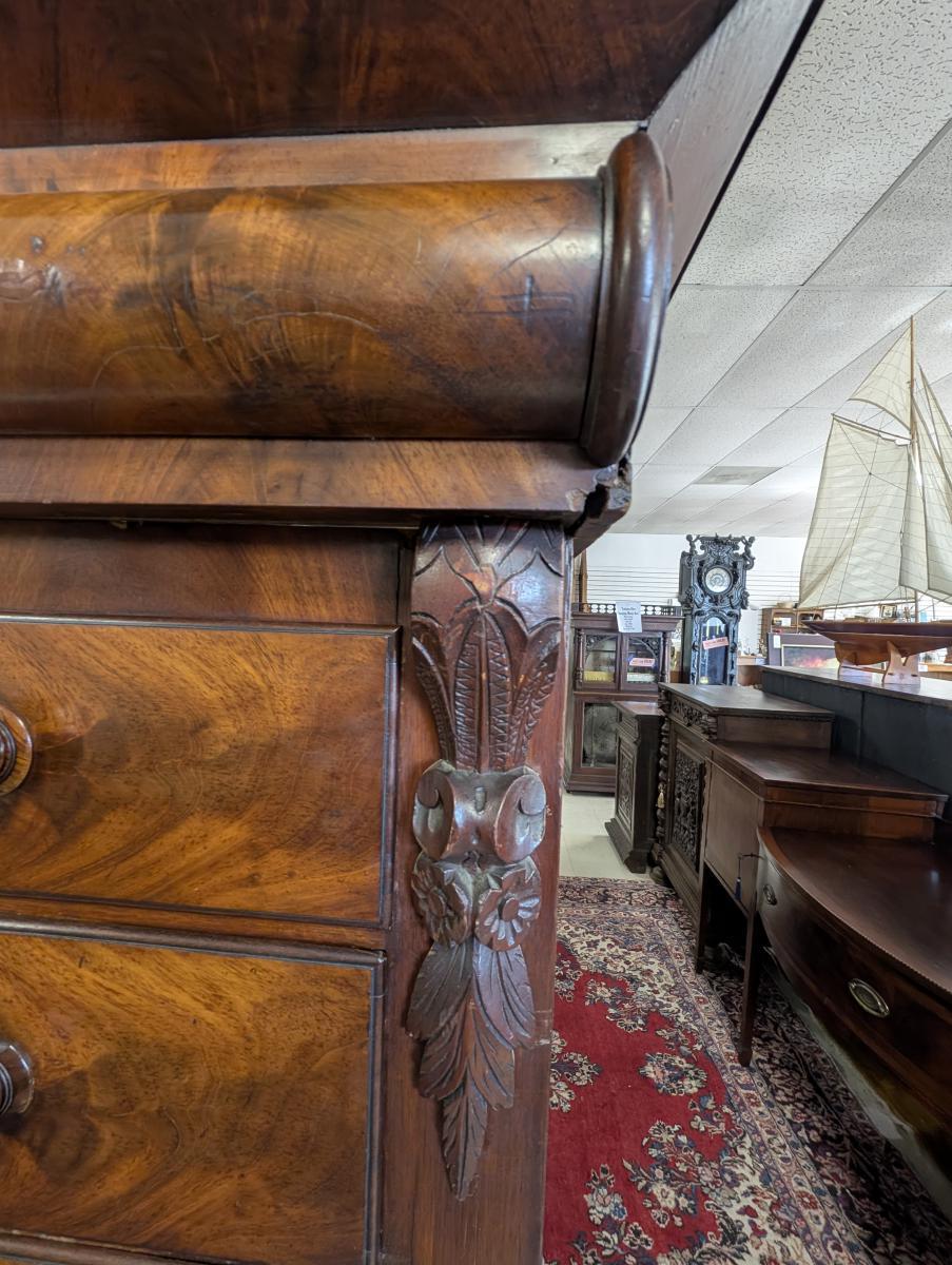 Stile impero Antico cassettone a 5 cassetti in mogano scozzese in vendita