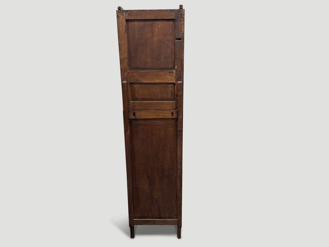 Legno Armadio alto antico in vendita