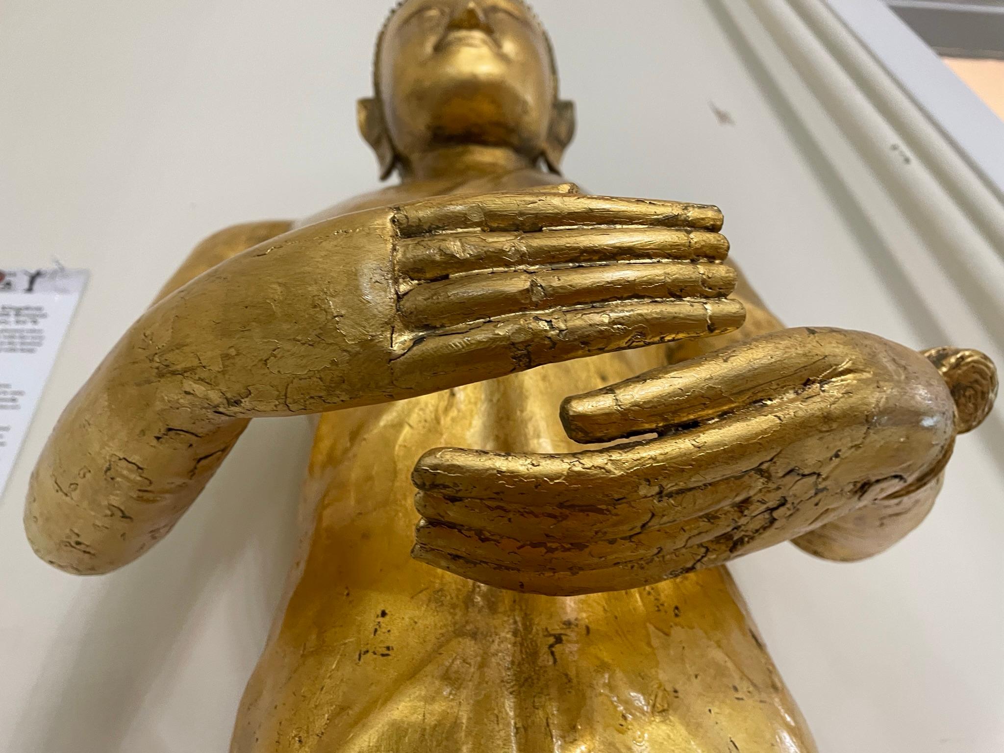 Antiker Buddha aus vergoldeter Bronze, 17. Jahrhundert, 60 Zoll, antik im Angebot 3