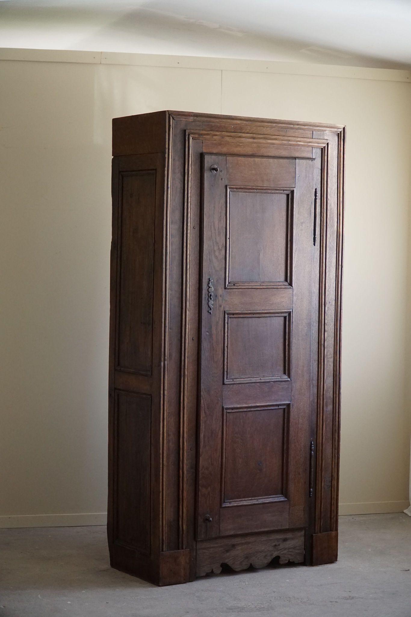 Antique Tall Oak Cabinet, Made by a French Cabinetmaker, Late 19th Century For Sale 12